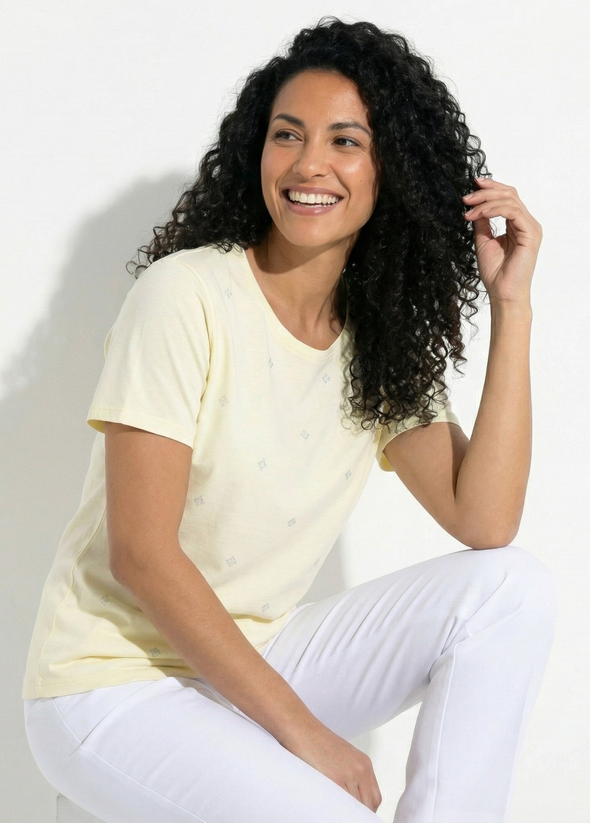 T-shirt uni strass col rond manches courtes