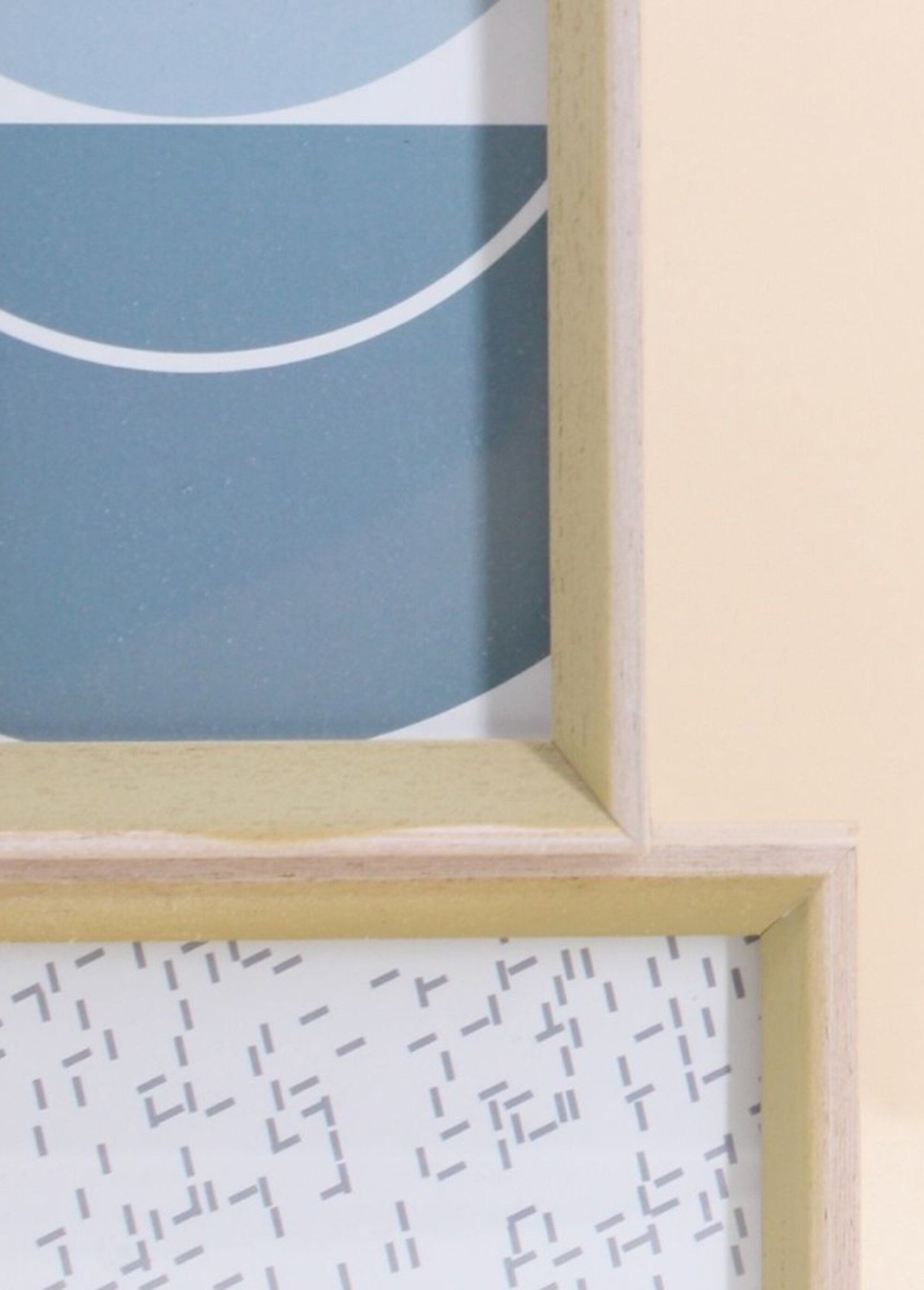 Cadre photo pour 6 vues, en bois clair