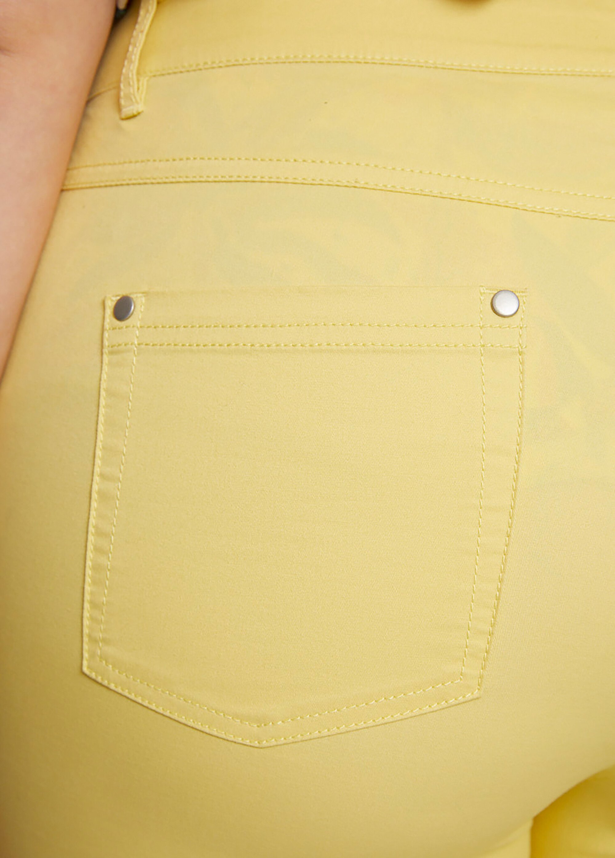 Pantacourt ceinture élastiquée 5 poches Femme Grande Taille Jaune NANTEUIL DE3