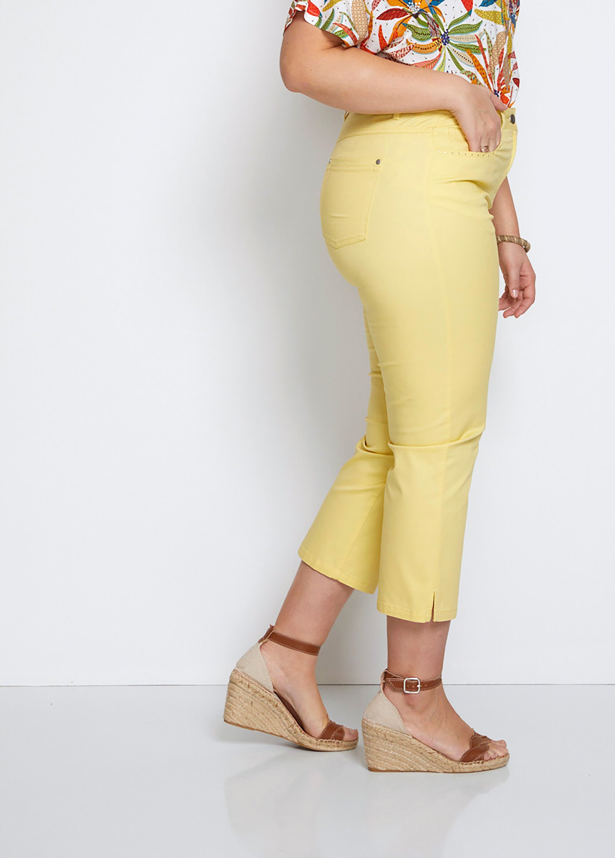 Pantacourt ceinture élastiquée 5 poches Femme Grande Taille Jaune NANTEUIL DR1