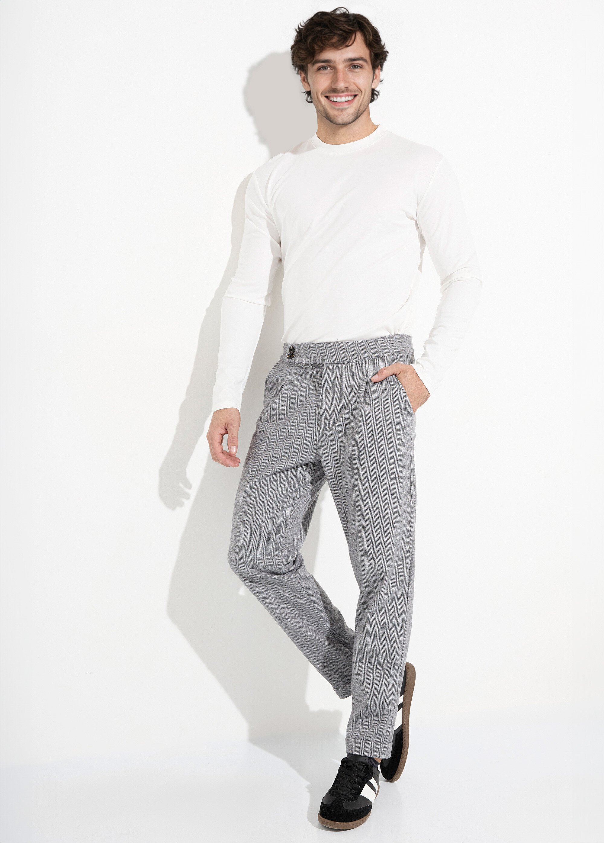 Pantalon chic à chevrons, aspect lainage