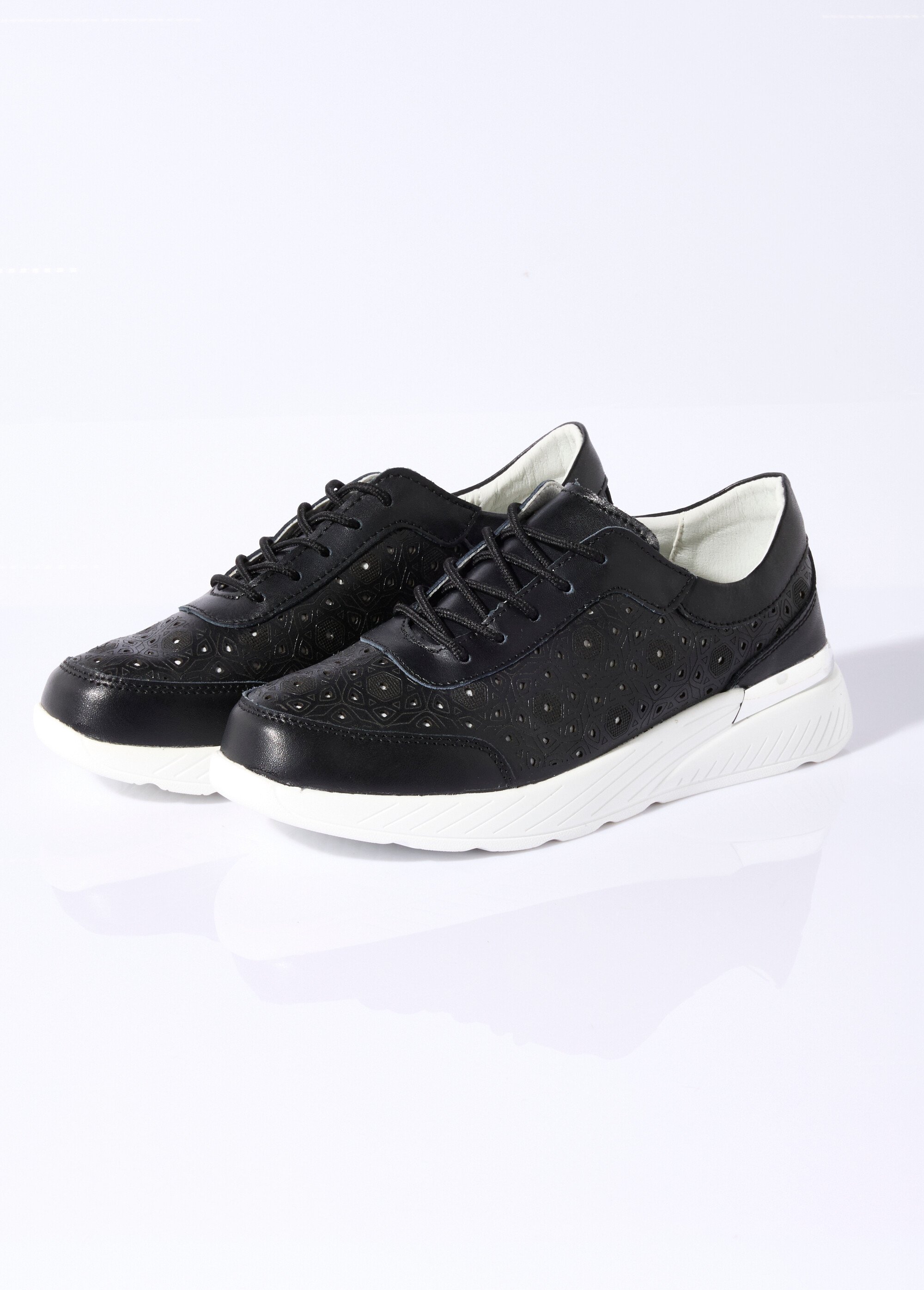 Baskets à lacets perforations fleuries Femme Noir LBS-5105 DE1