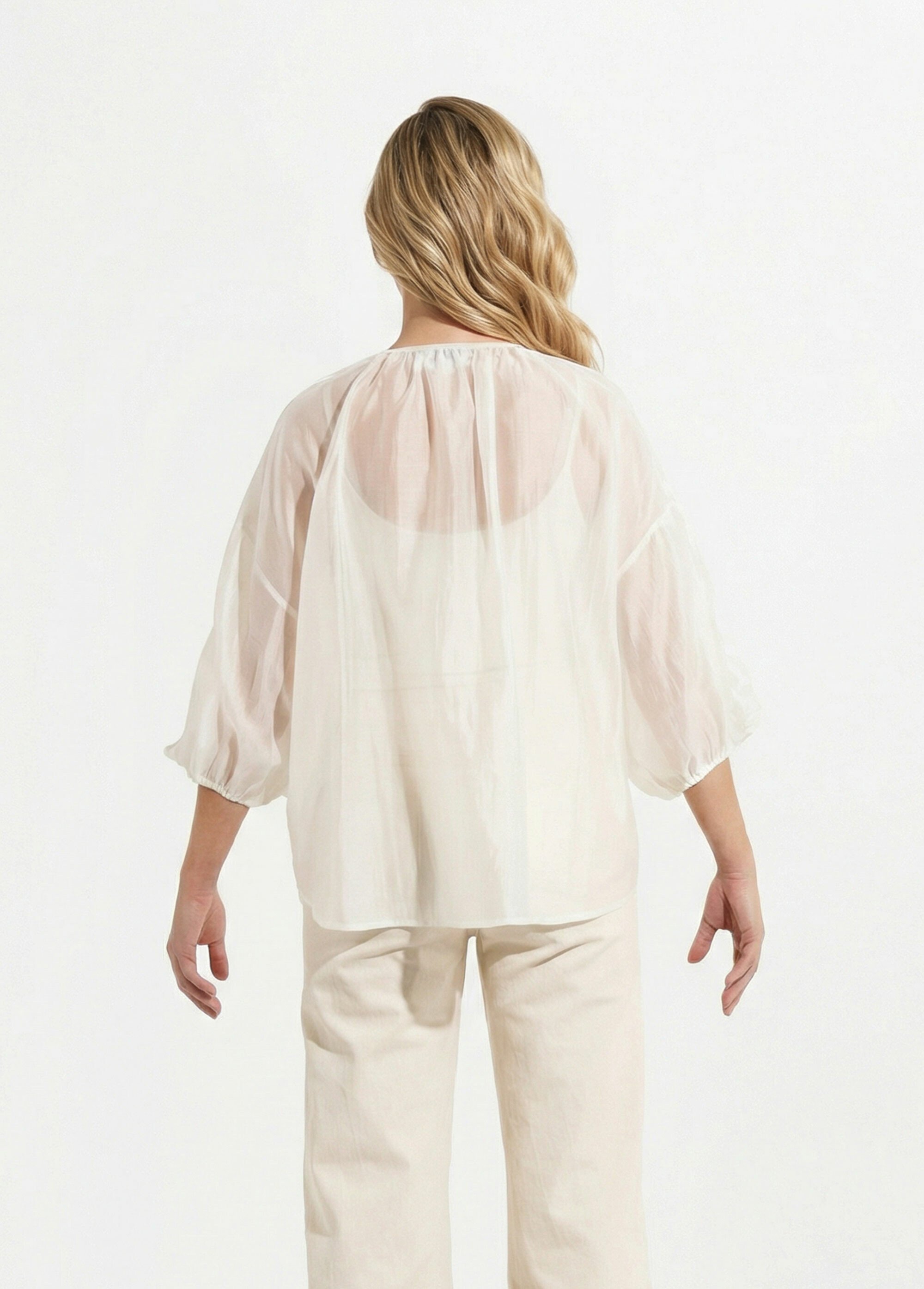 Blouse col V boutonnée à volants