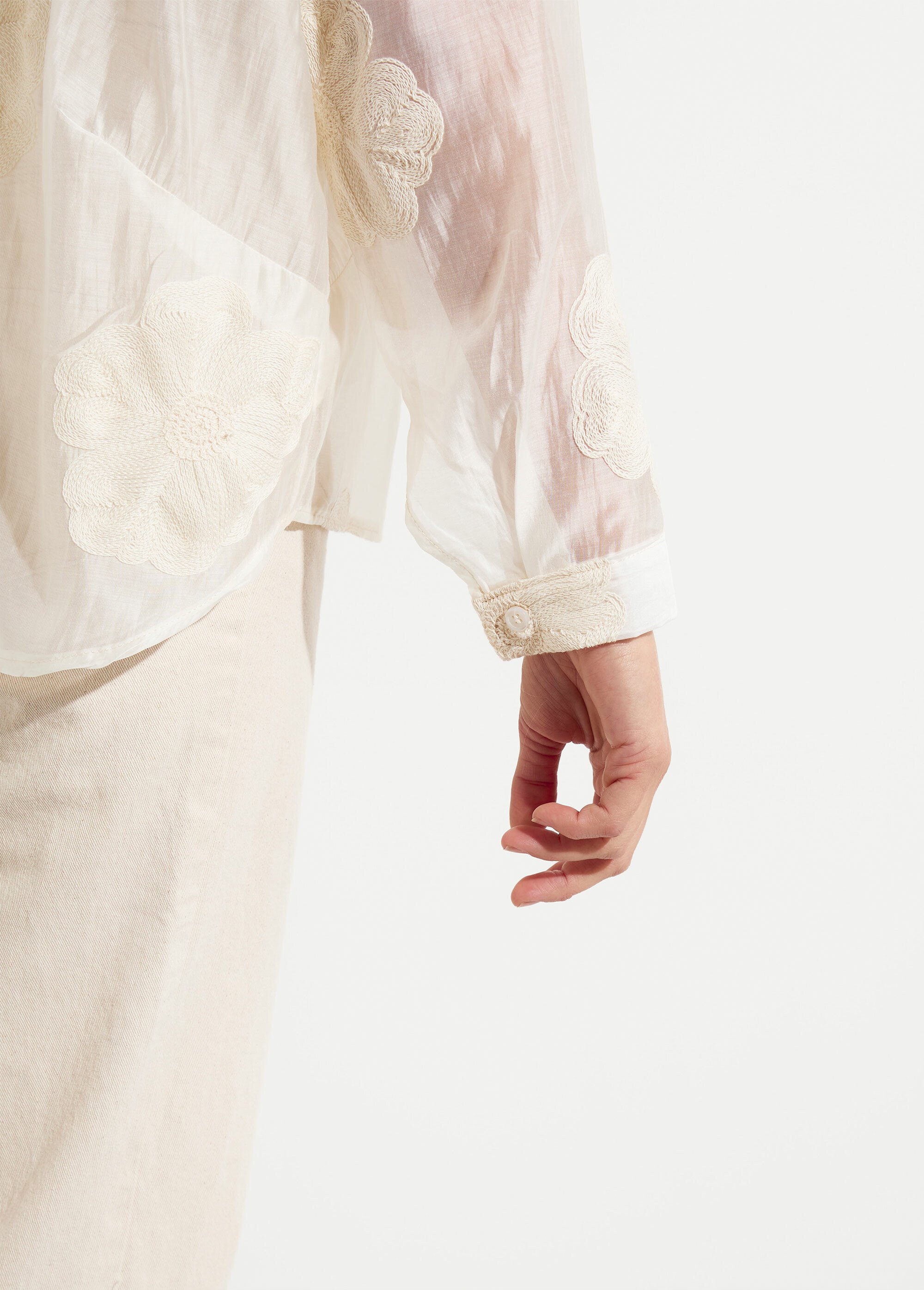 Chemisier en voile, broderies camelias Femme Blanc JS-CH3361 DE1