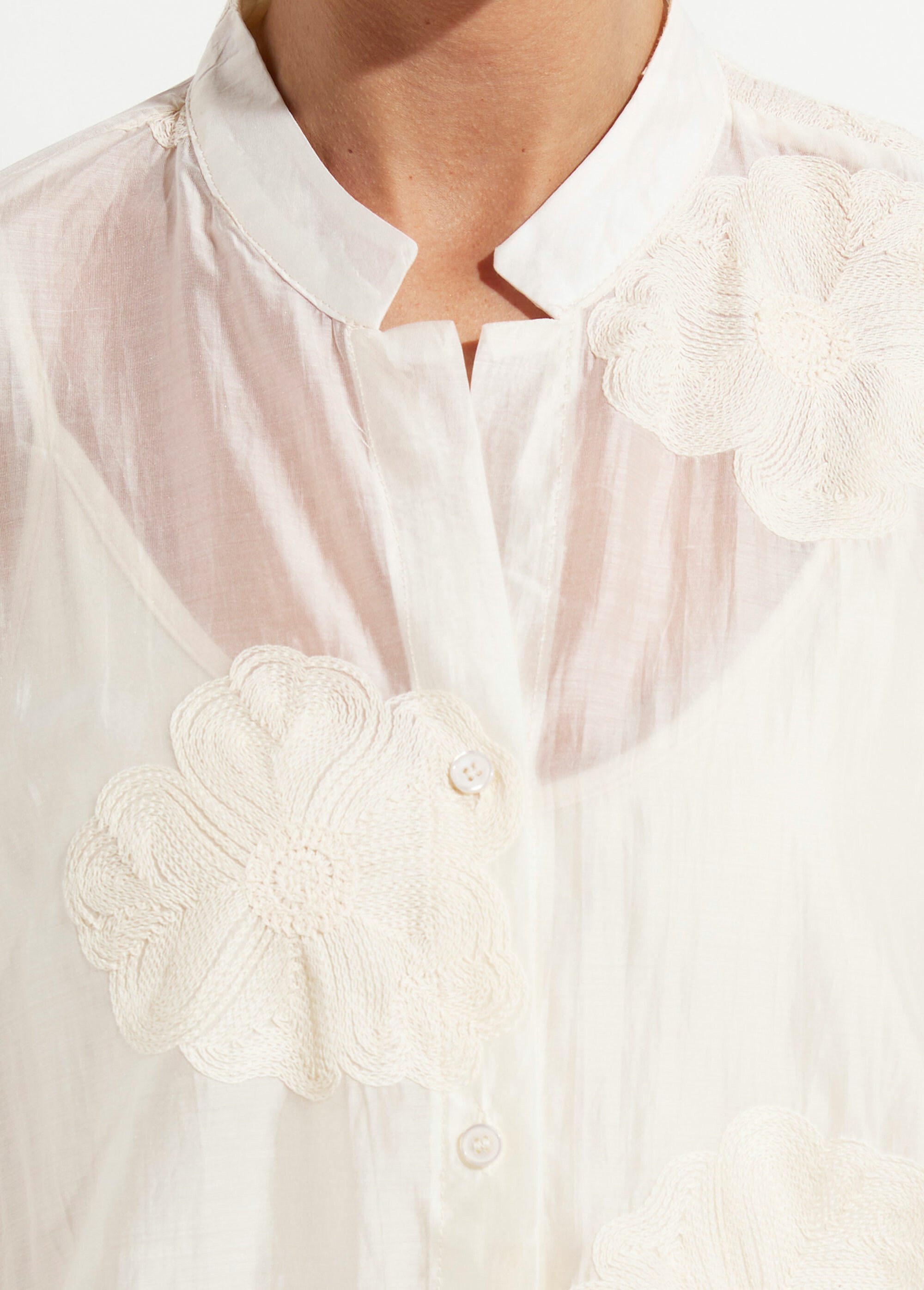 Chemisier en voile, broderies camelias Femme Blanc JS-CH3361 DE2