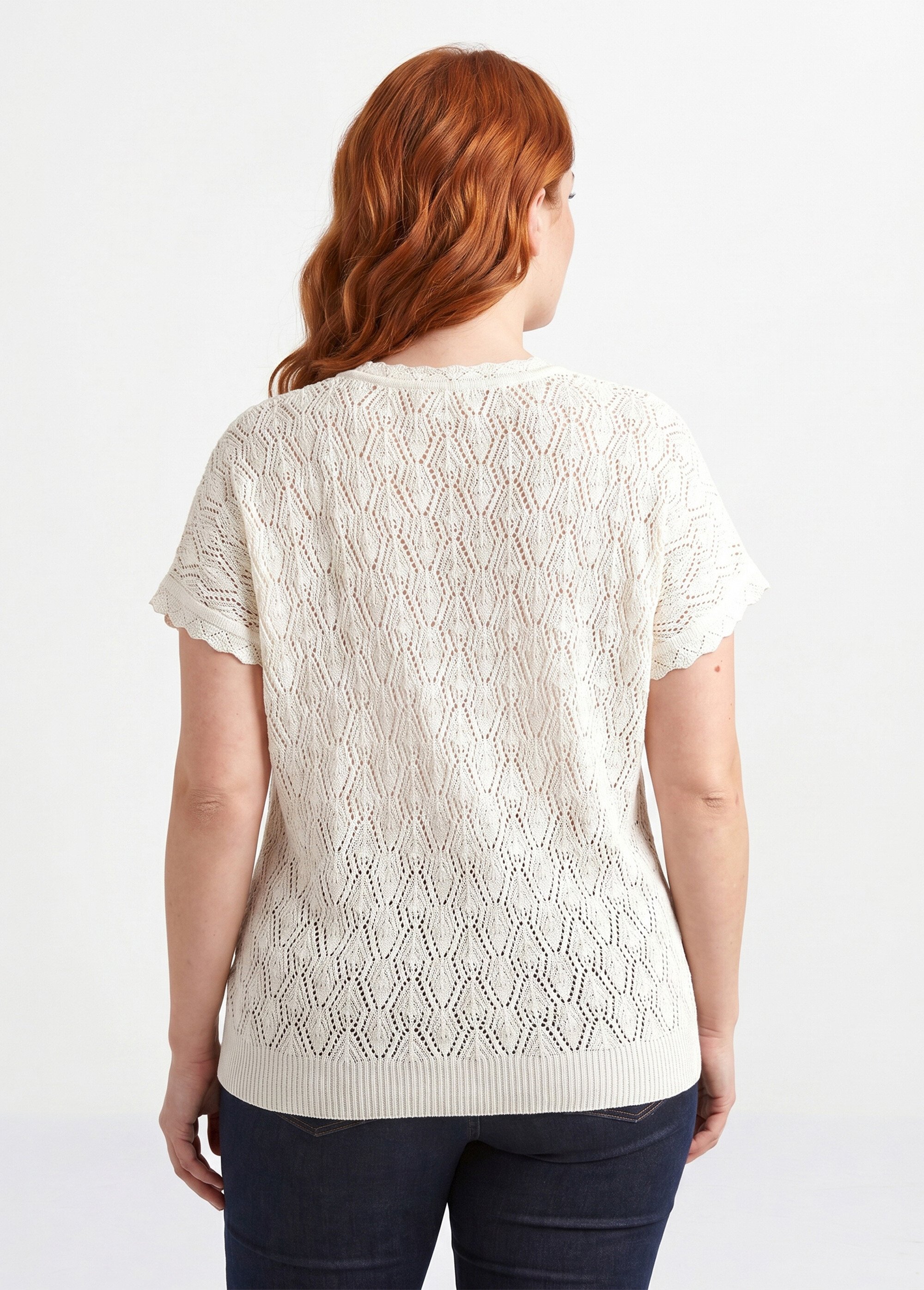 Pull coton court col rond ajouré effet crochet