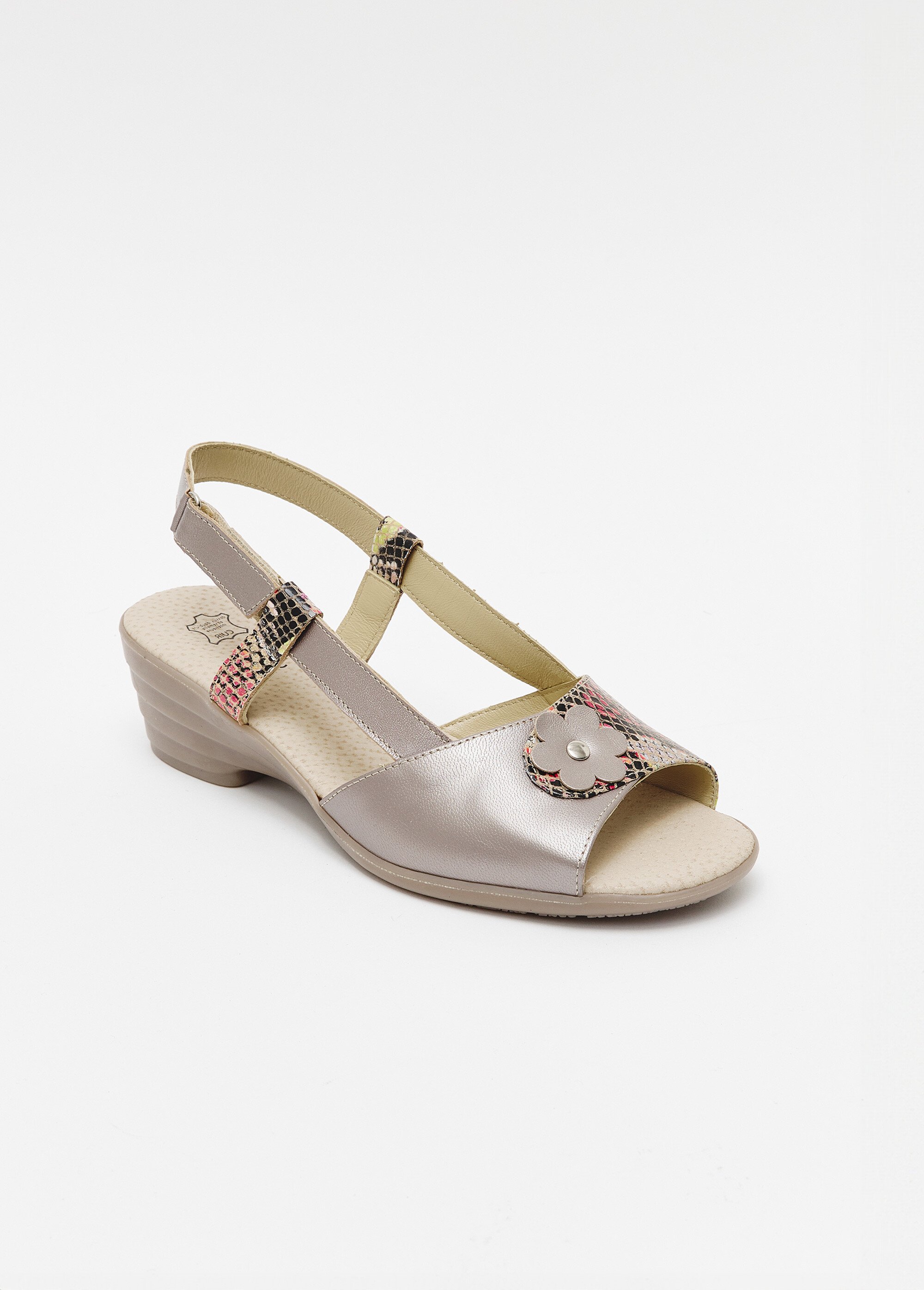 Sandale largeur confort scratchée cuir