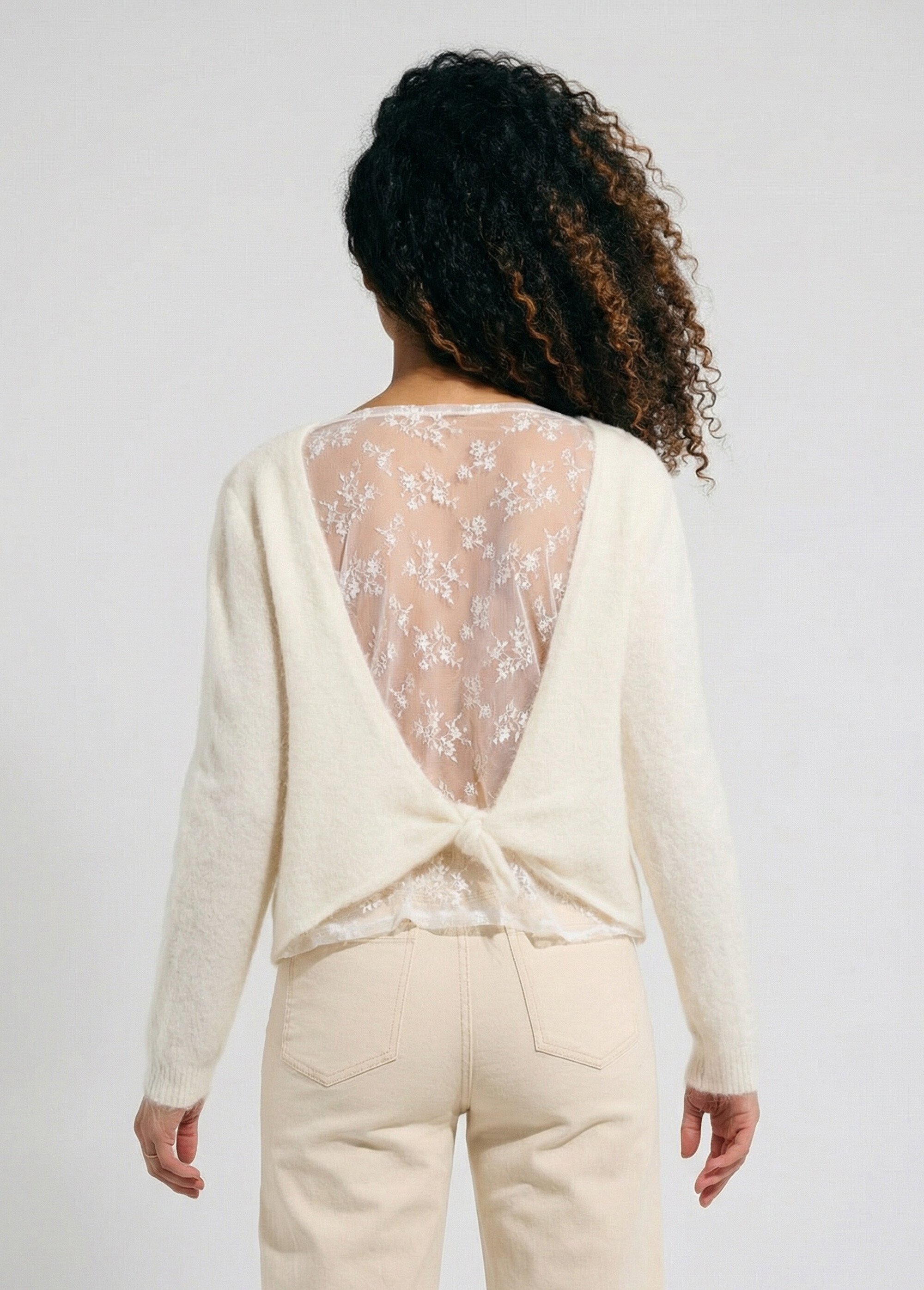 Pull avec laine et détail dentelle dos