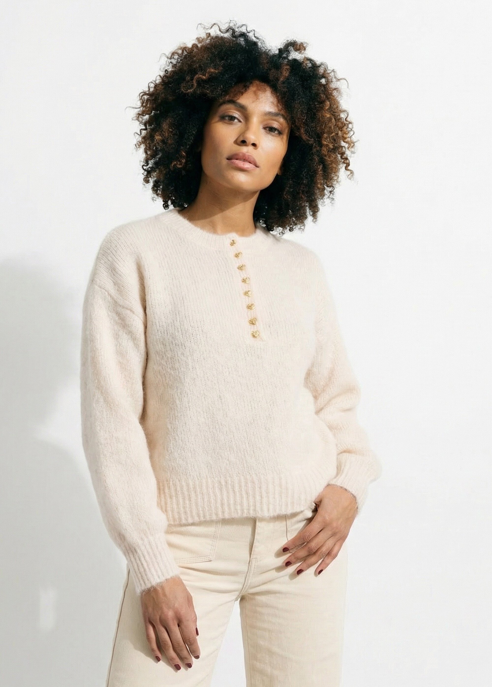 Pull avec laine et petits boutons métal Femme Beige IKB-1632 FA1