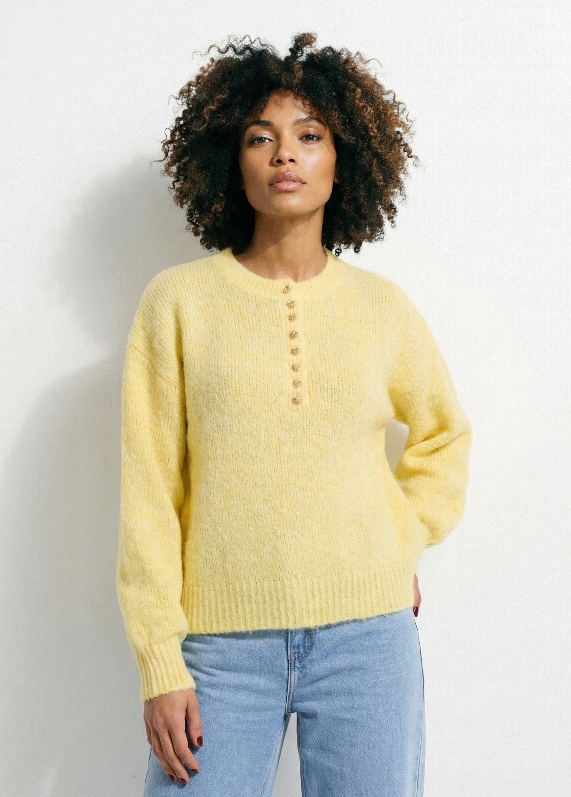 Pull avec laine et petits boutons métal Femme Jaune IKB-1632 FA1