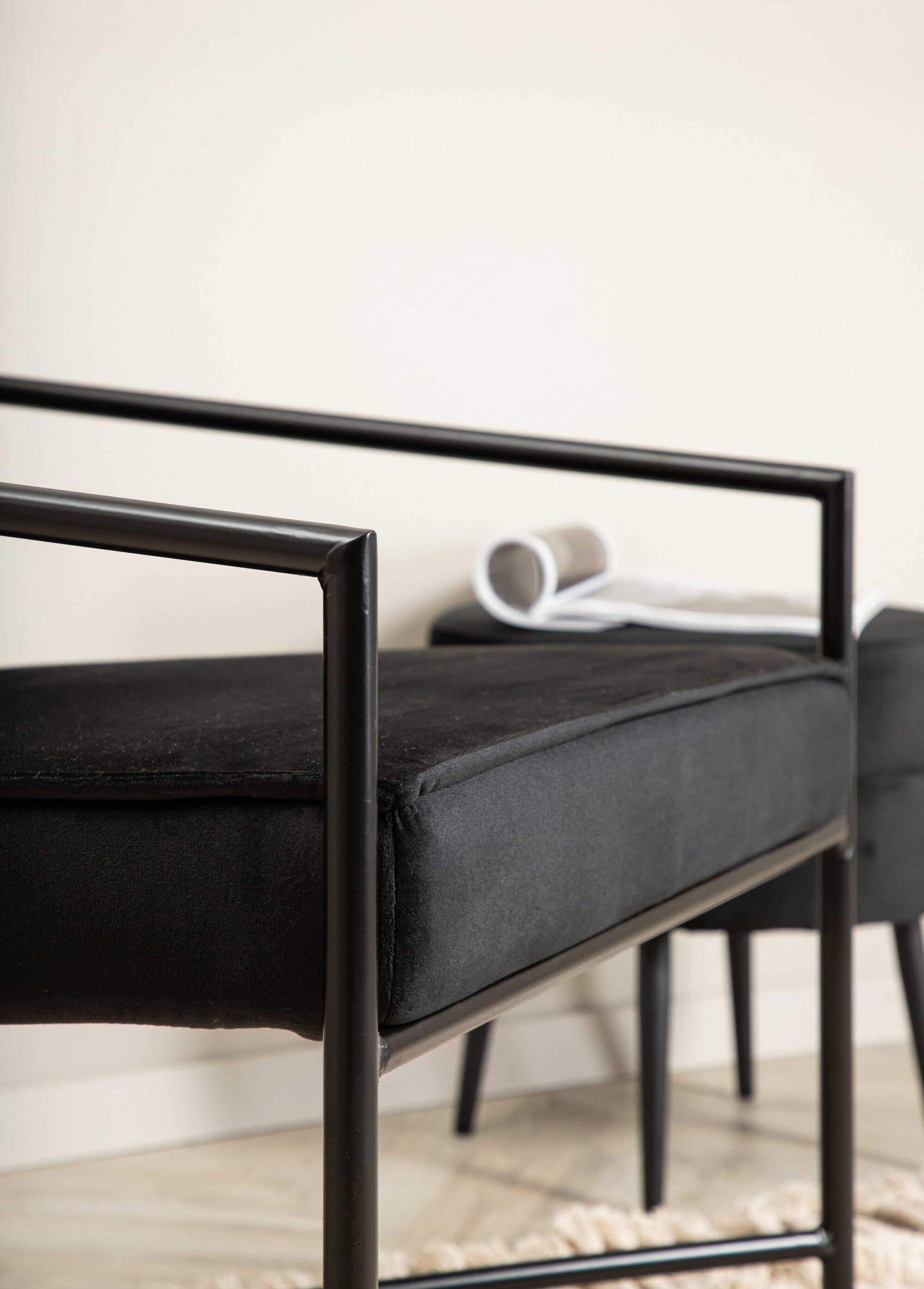 Fauteuil épuré avec structure métal NOIR VEN-15578-888 DE2