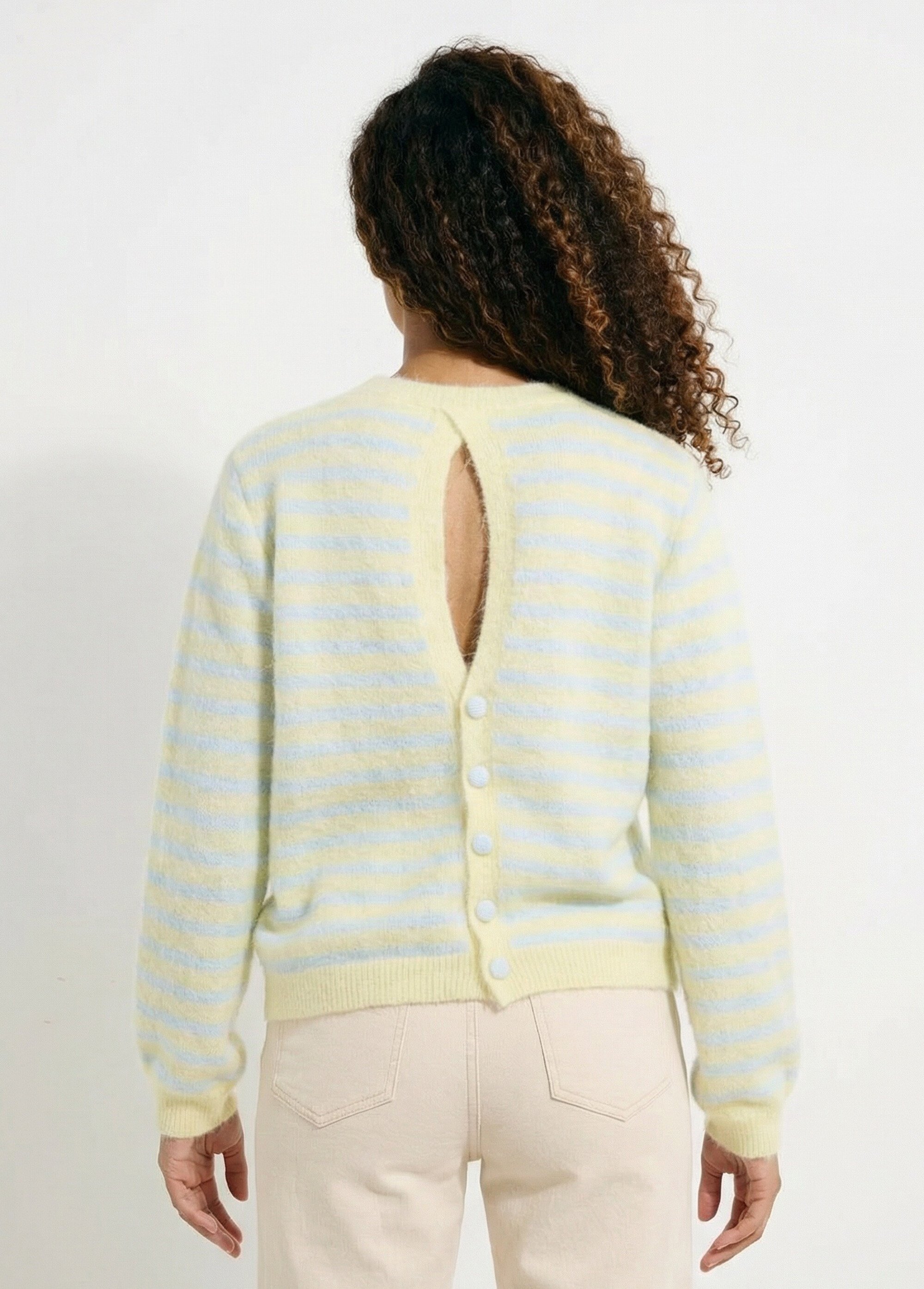 Pull rayé avec laine, dos boutonné