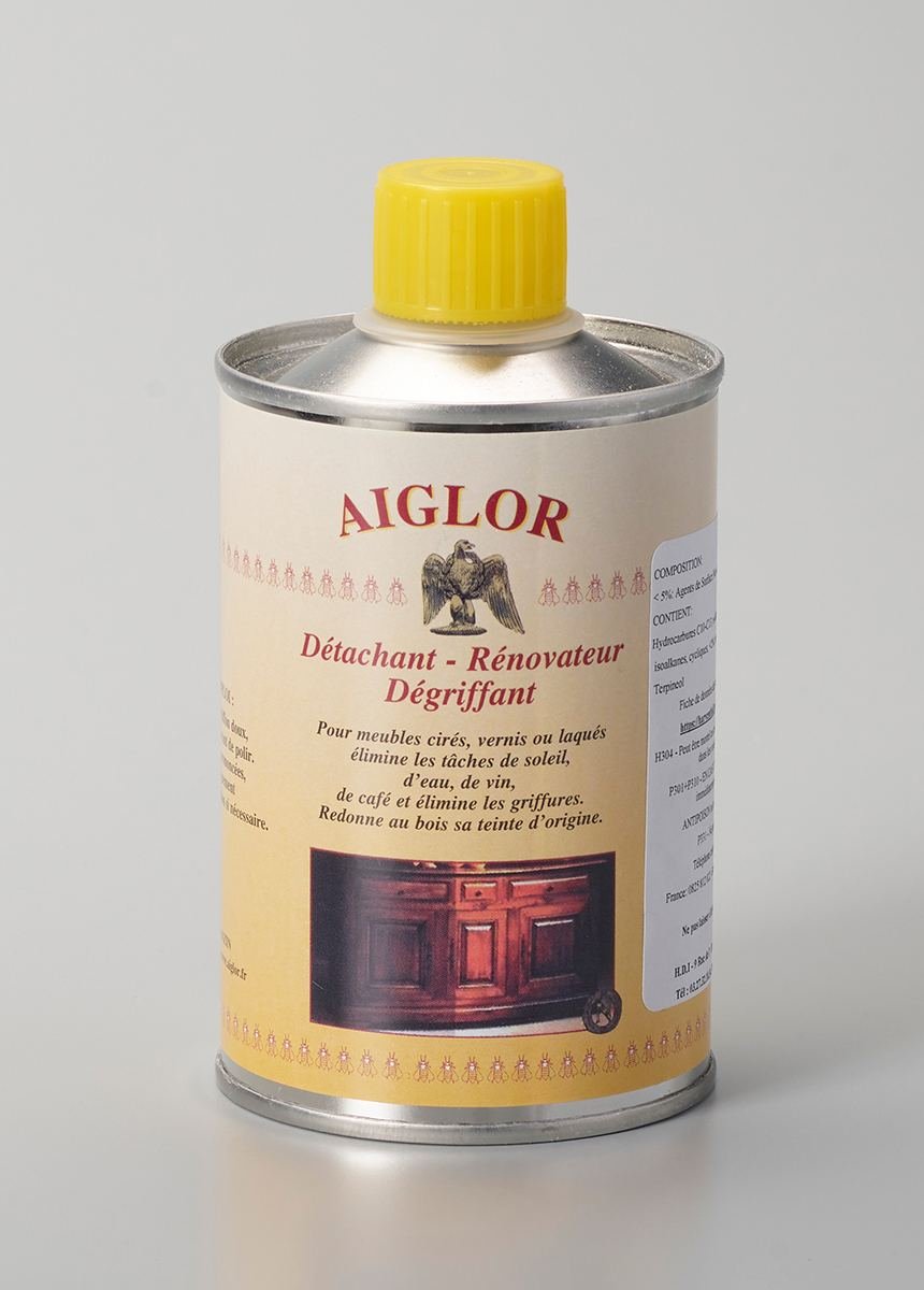 Rénovateur et détachant bois