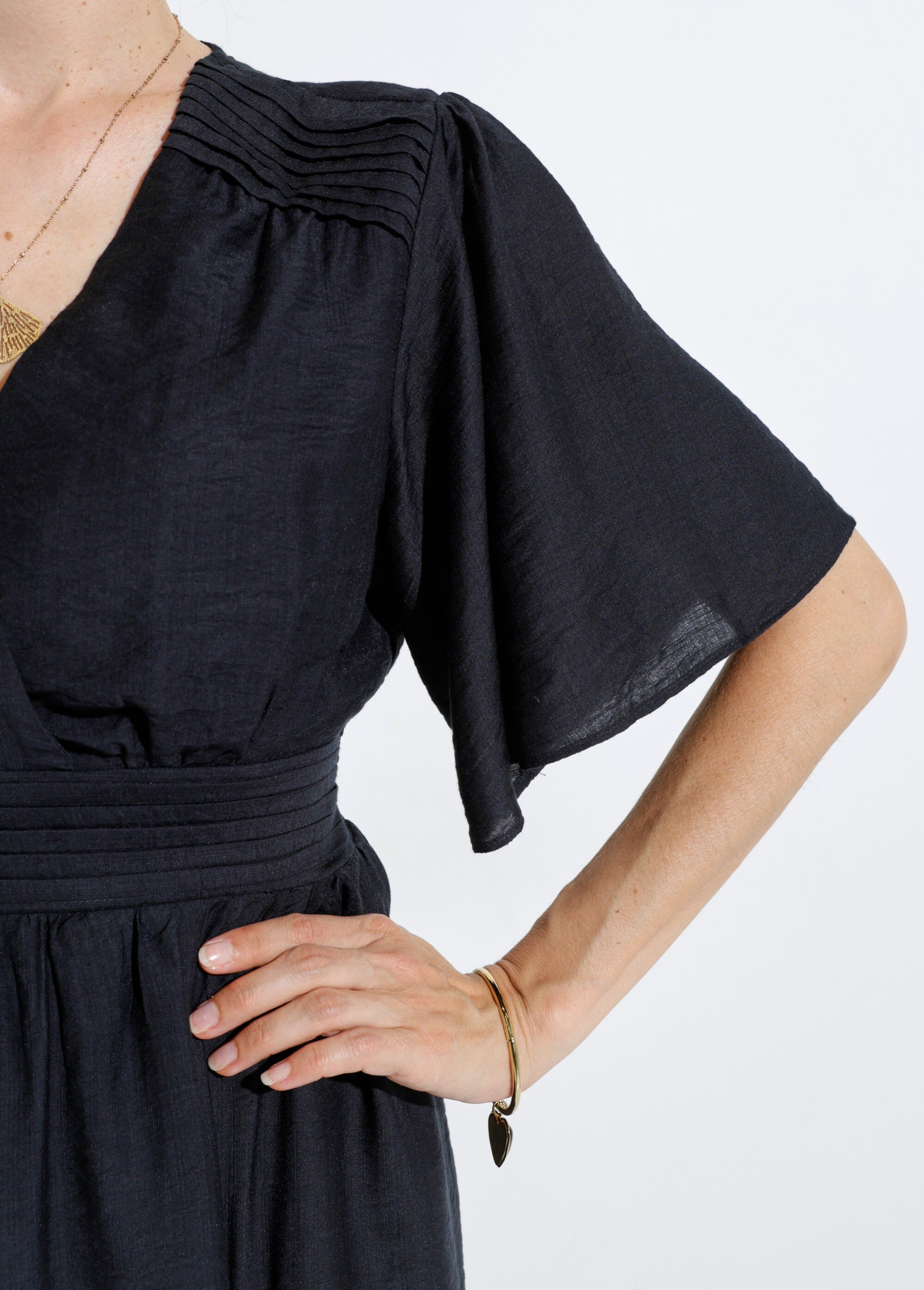 Robe courte taille et épaules plissées Femme Noir MAE-M352-5-1539 DE1