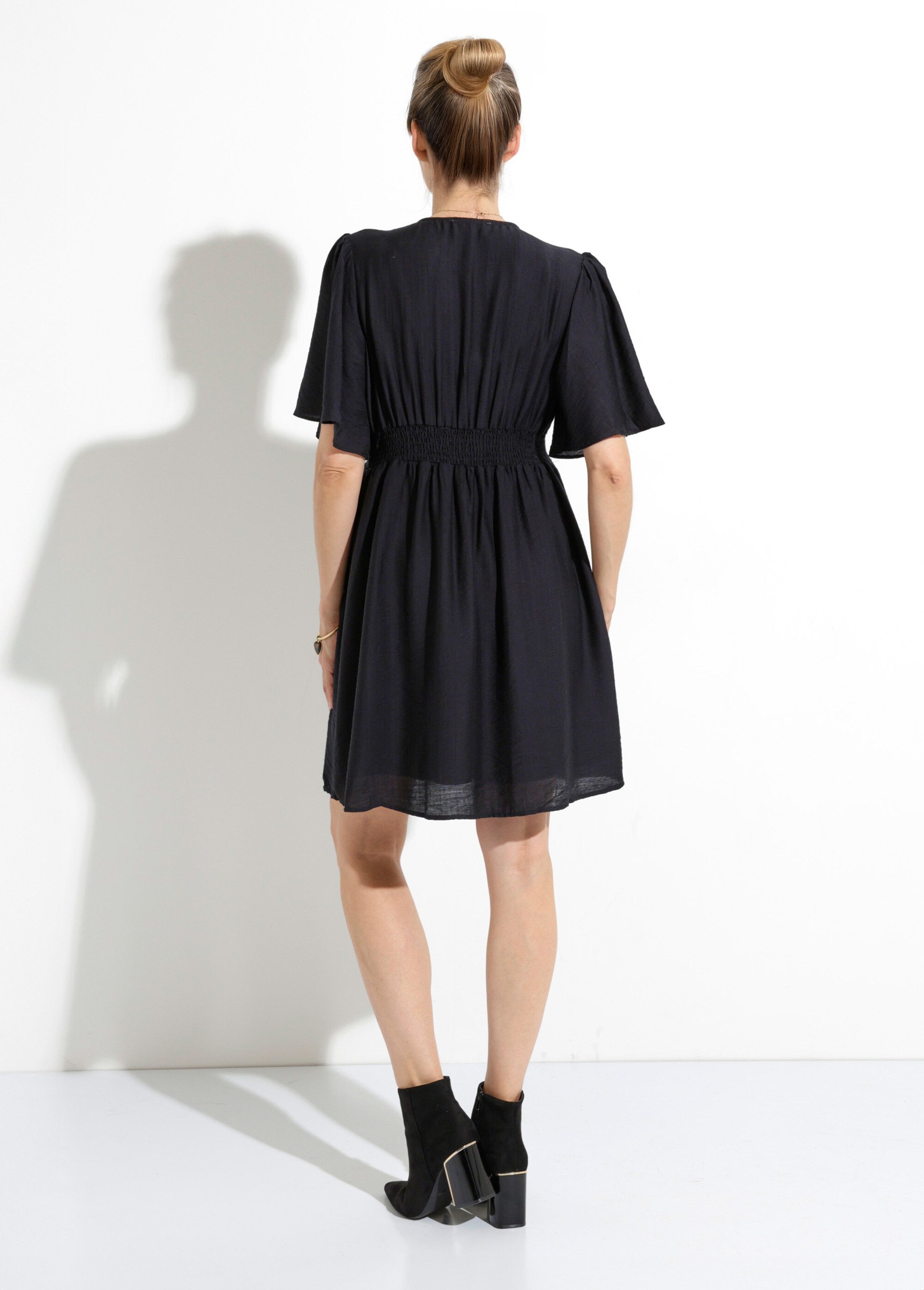 Robe courte taille et épaules plissées Femme Noir MAE-M352-5-1539 DO1