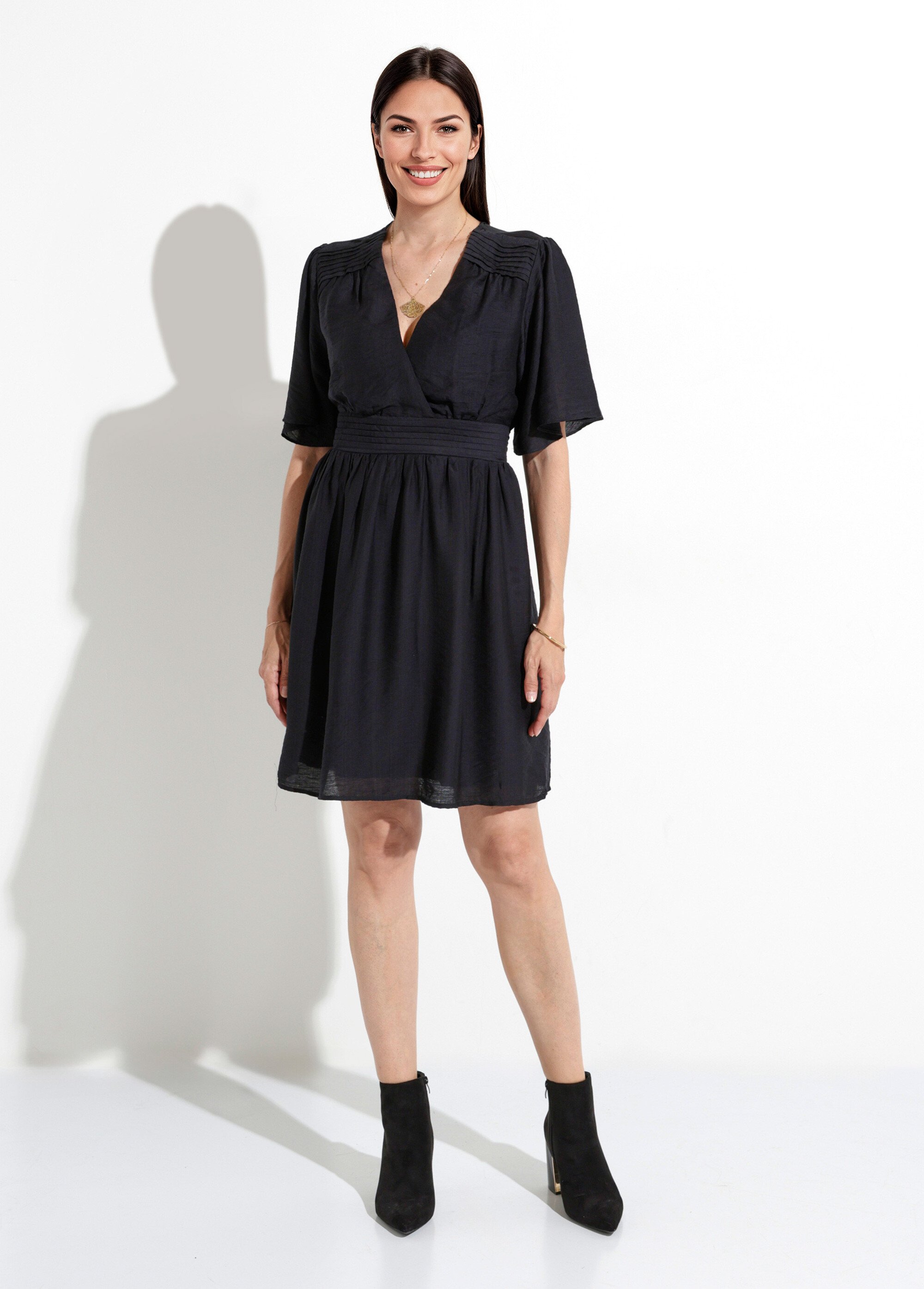 Robe courte taille et épaules plissées Femme Noir MAE-M352-5-1539 FA1