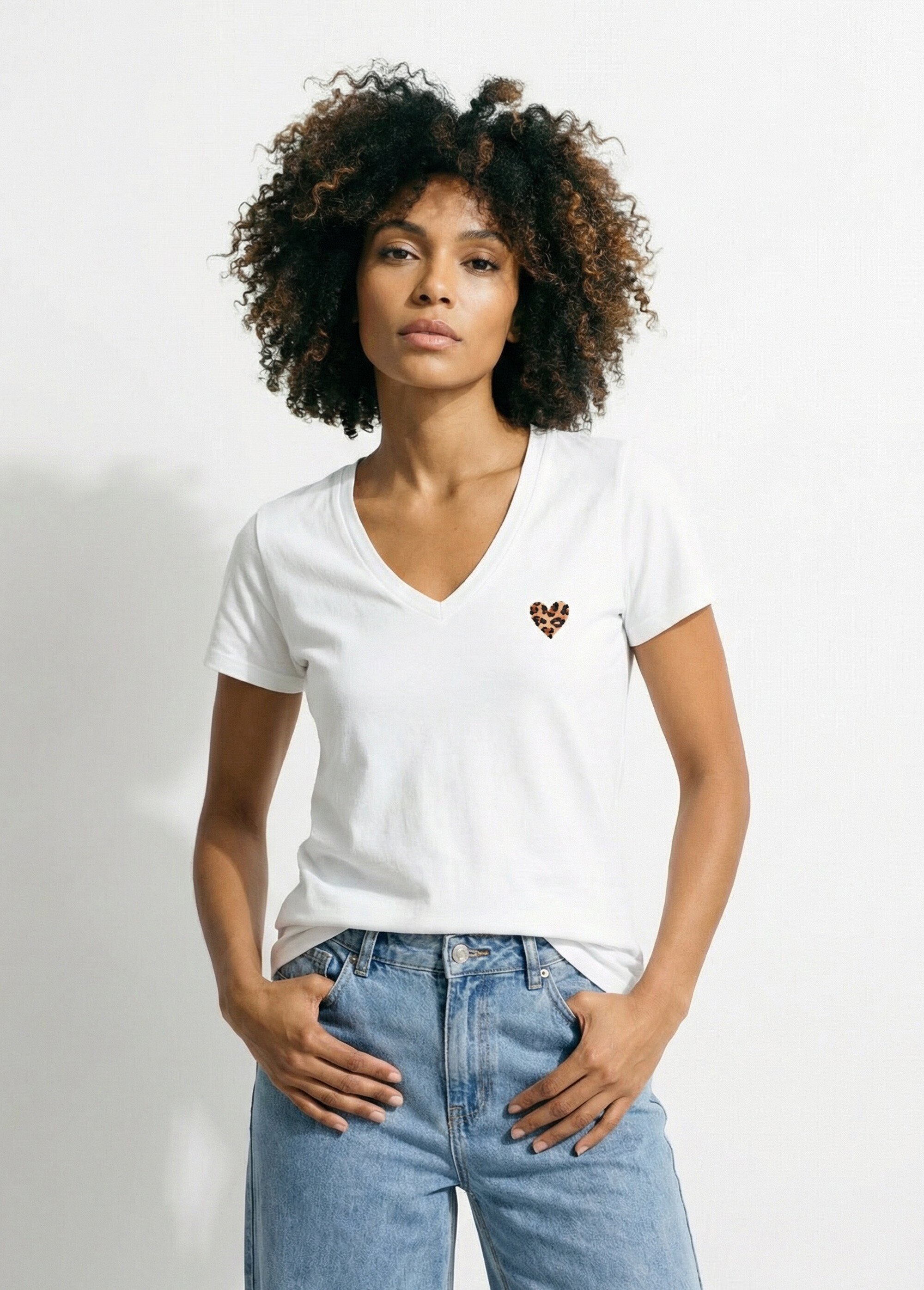 T-shirt col V broderie léopard fluo Femme Blanc IKB-5775 FA1