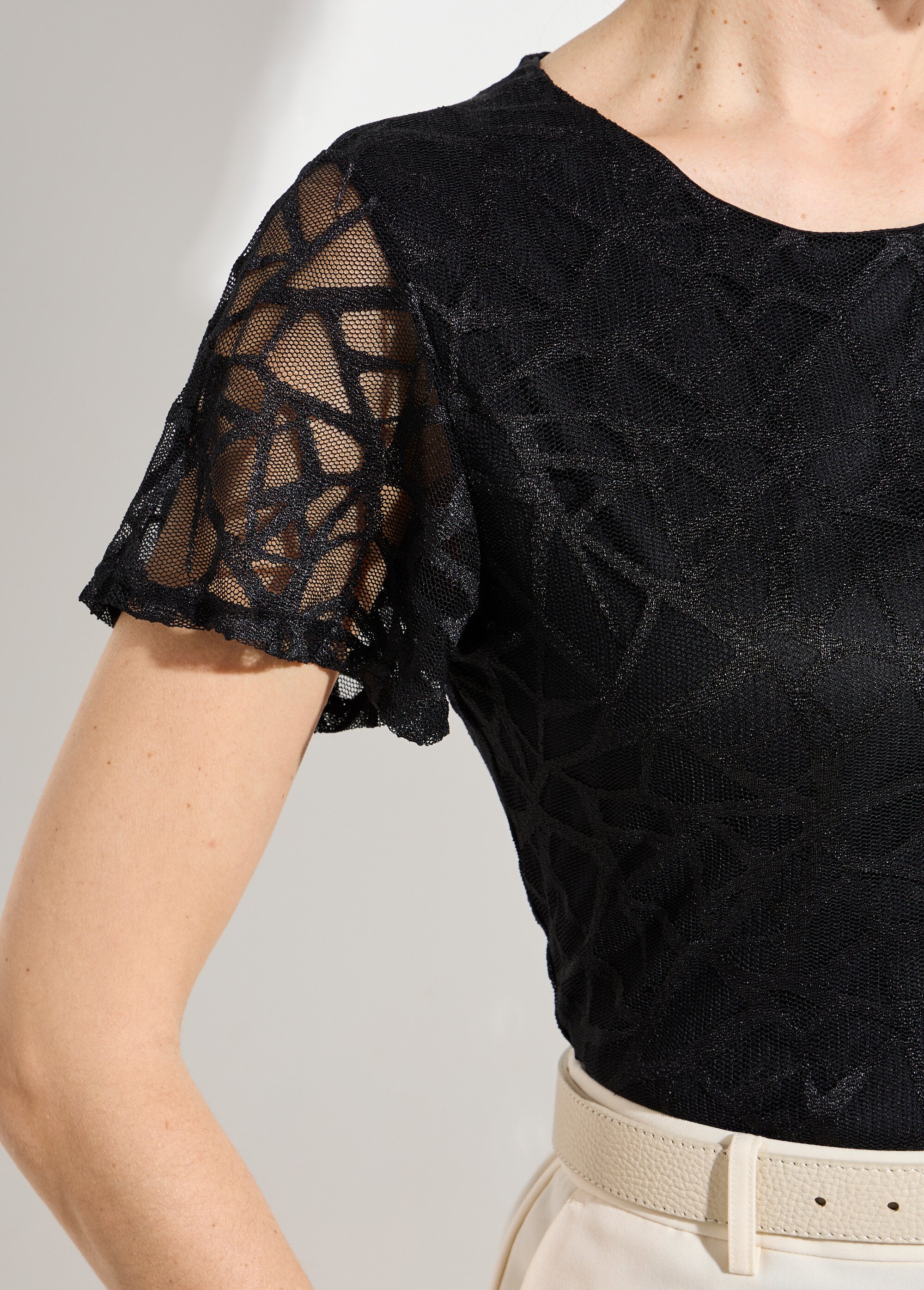 T-shirt dentelle manches courtes Femme Noir CABINASSE DE1