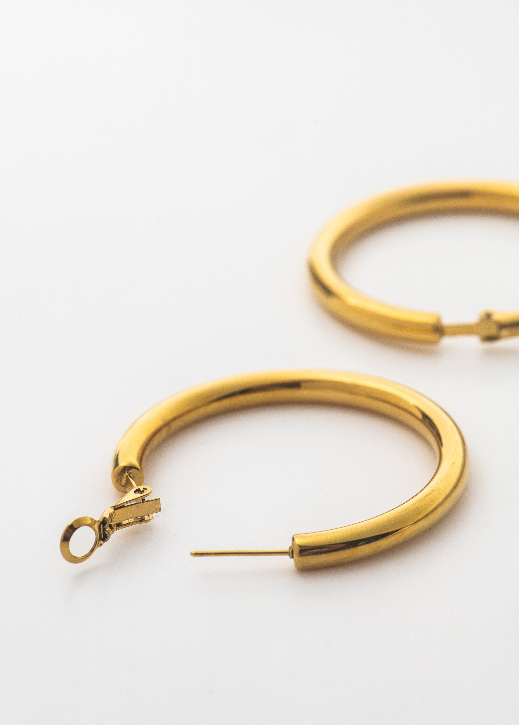 Boucles d'oreille créoles en acier Doré AE-BOCREO2D DE2