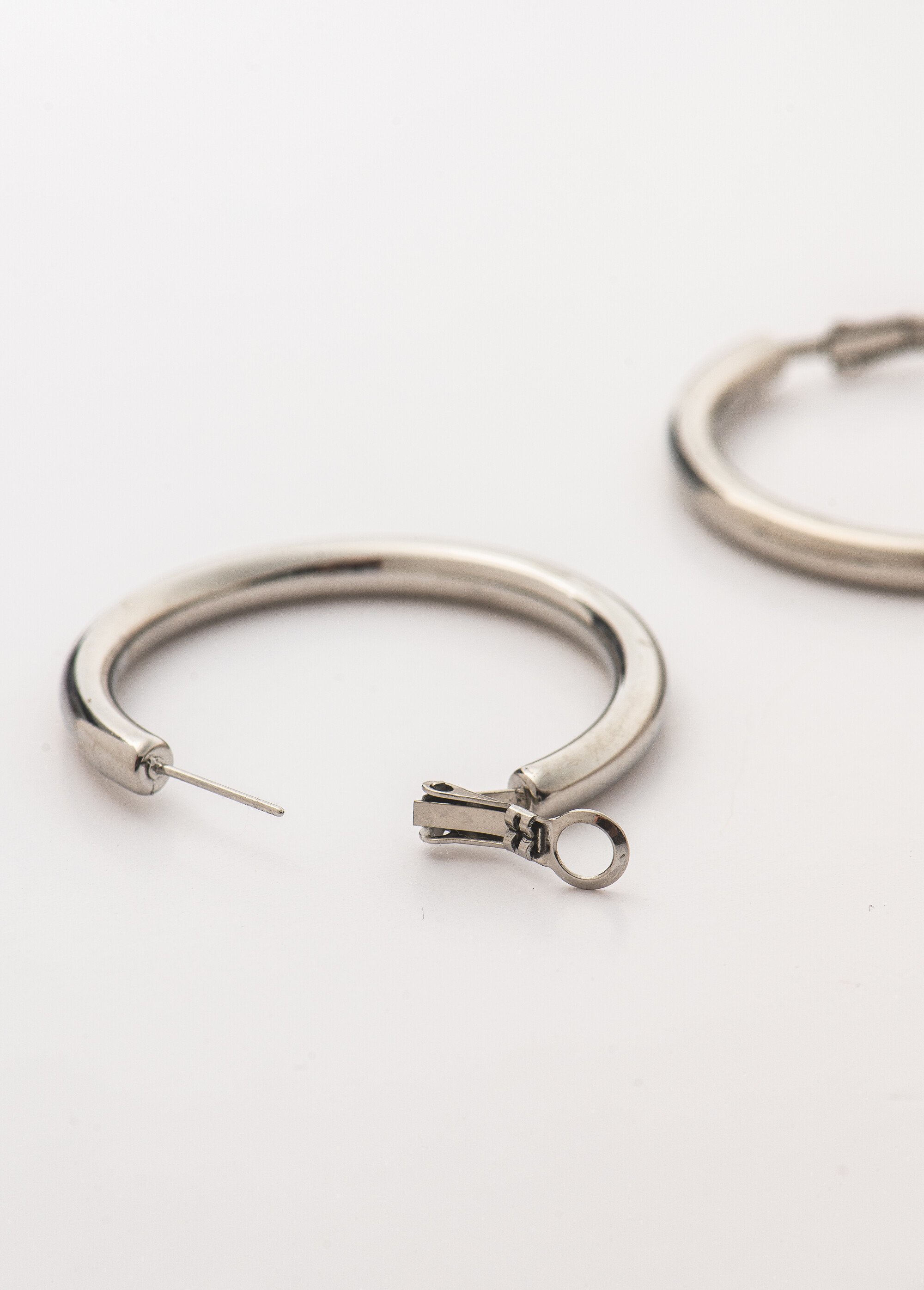 Boucles d'oreille créoles en acier Argenté AE-BOCREO2D DE2