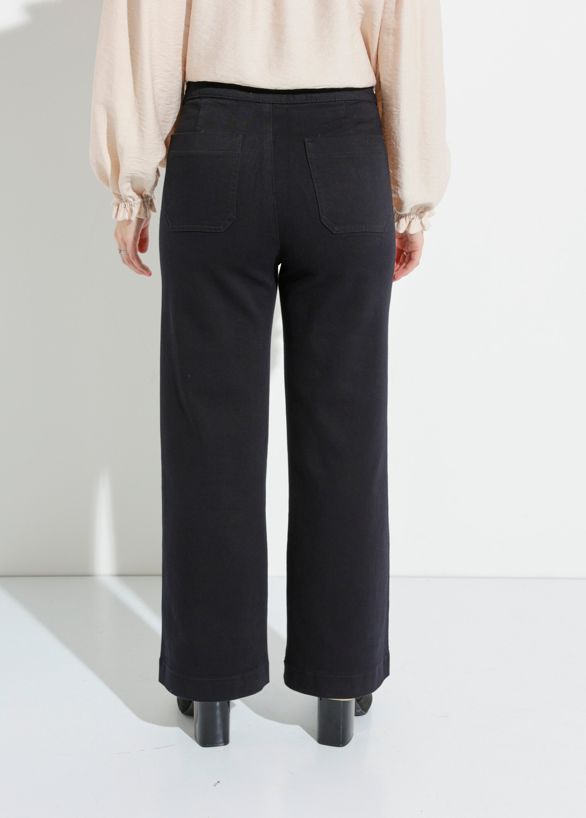 Jean avec boutons métal, spécial PETITE Femme Noir OR-JEAJD413 DO1