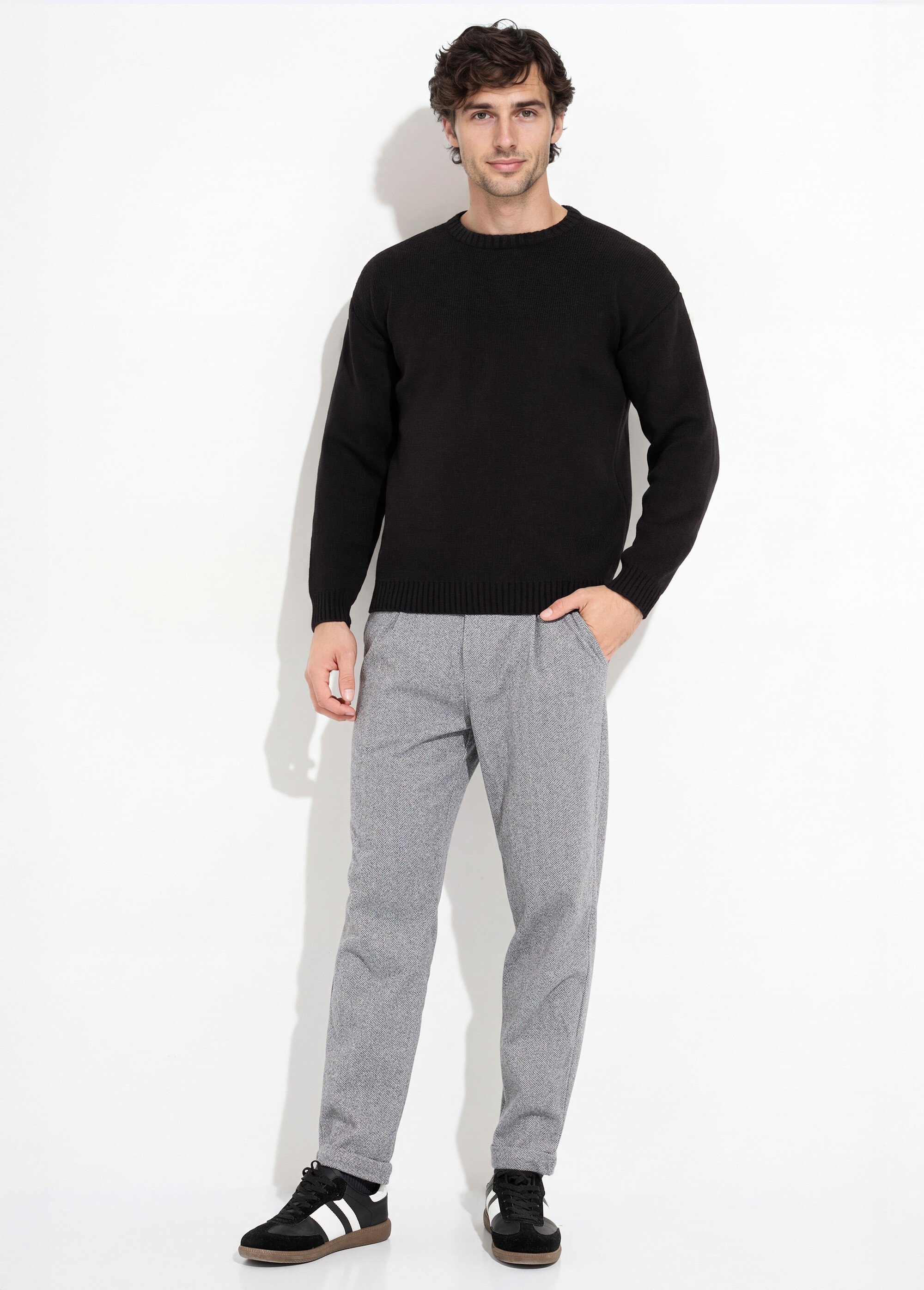 Pull épais col rond et maille torsadée Homme Noir IKALL061003 SF1