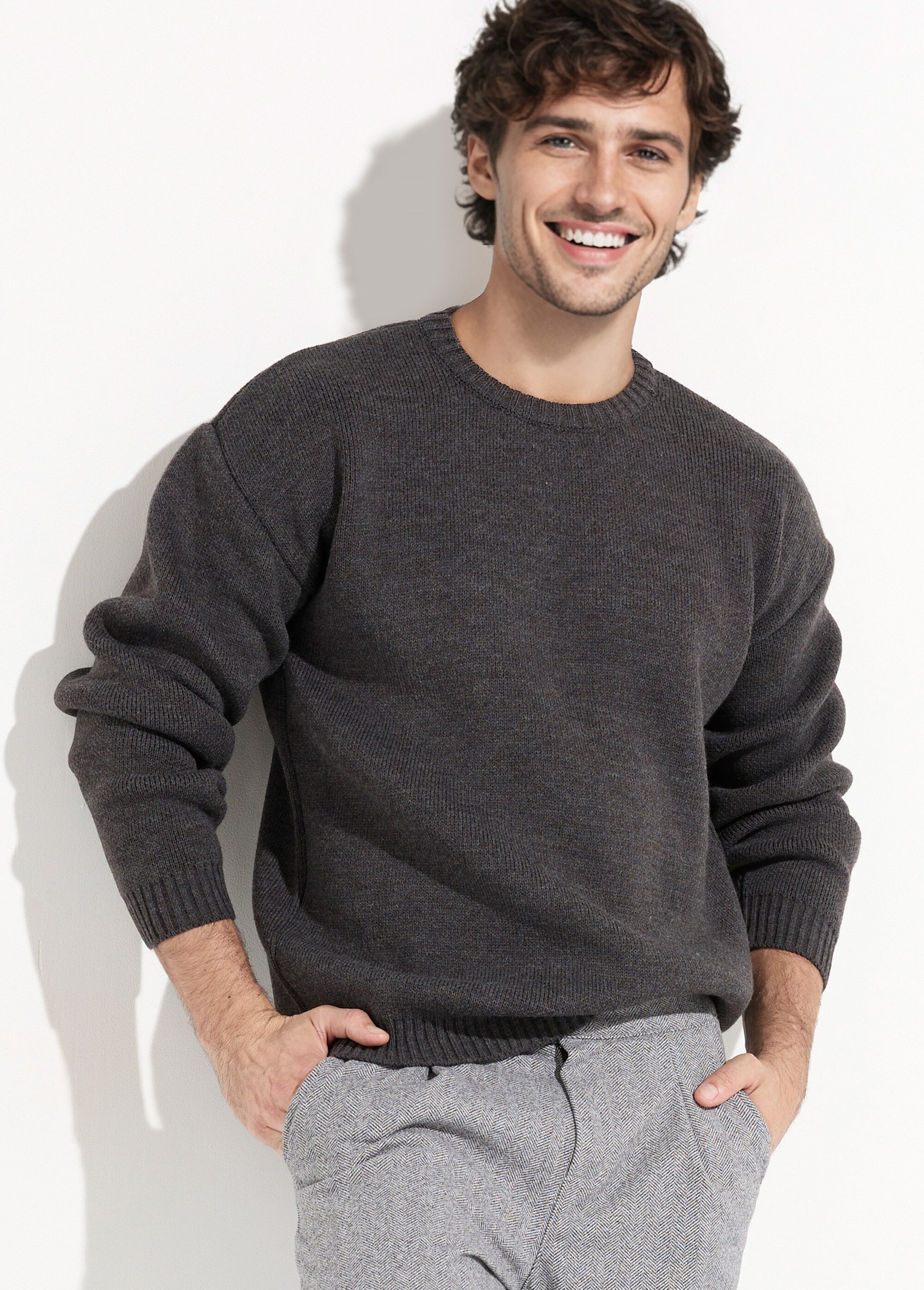 Pull épais col rond et maille torsadée Homme Gris IKALL061003 MV1