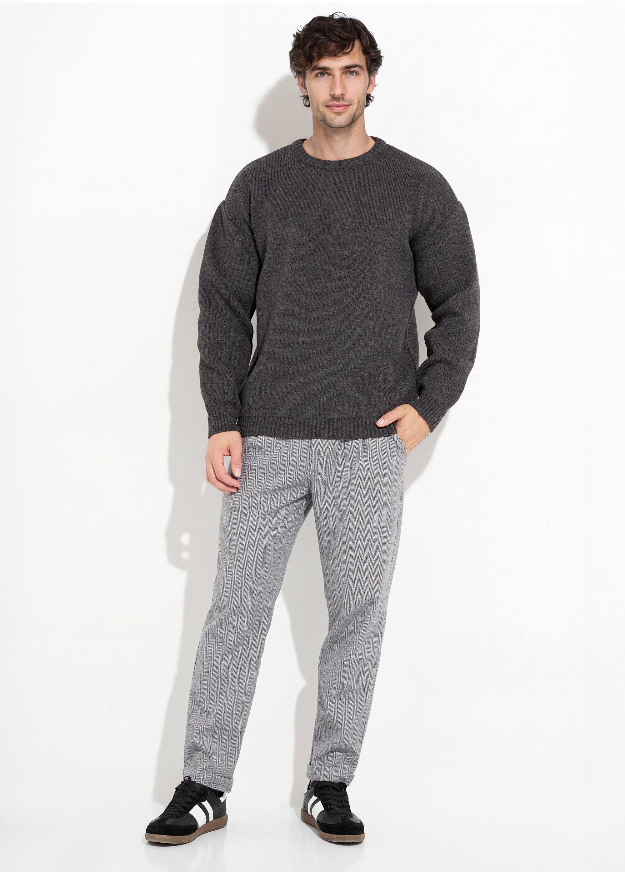 Pull épais col rond et maille torsadée Homme Gris IKALL061003 SF1