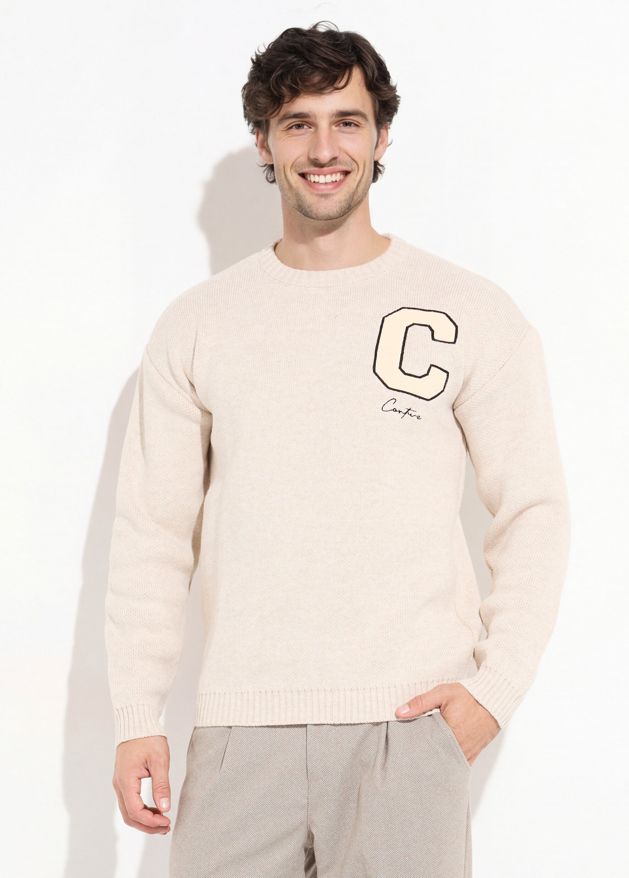 Pull épais en maille avec patch poitrine Homme Beige IKALL061001 FA1