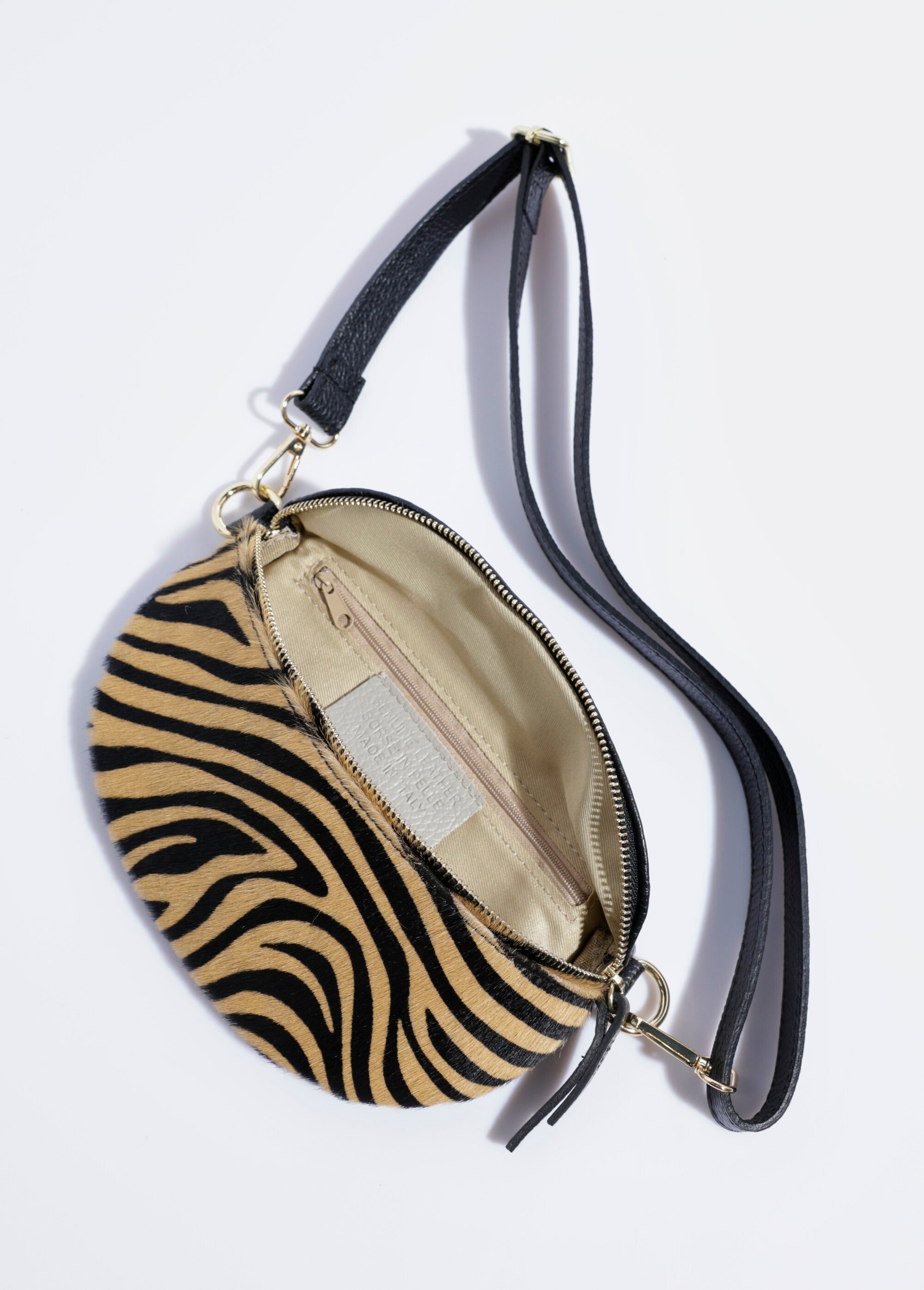 Sac banane bi-matière cuir uni et zébré