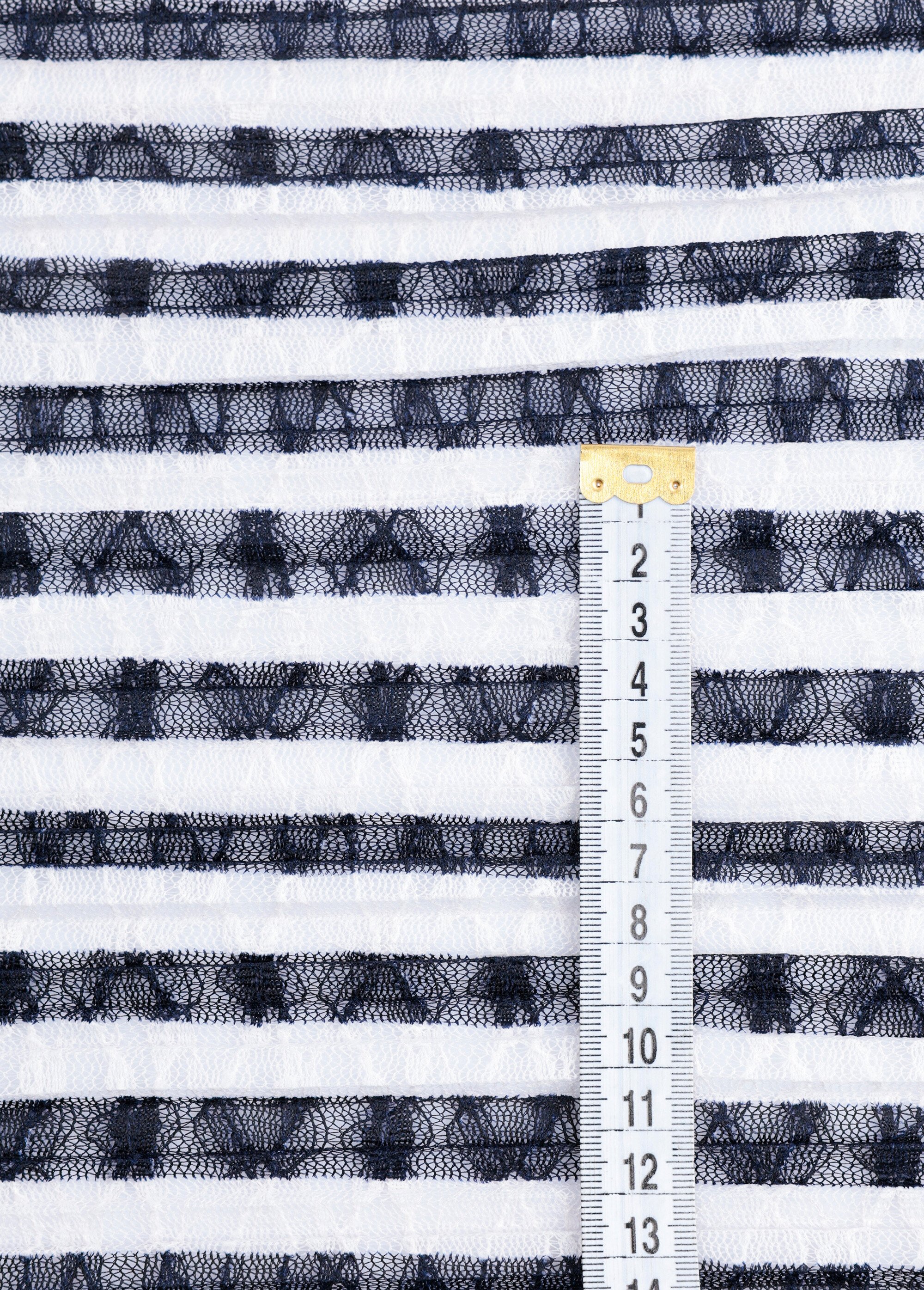 Coupon tissu dentelle plissée rayée