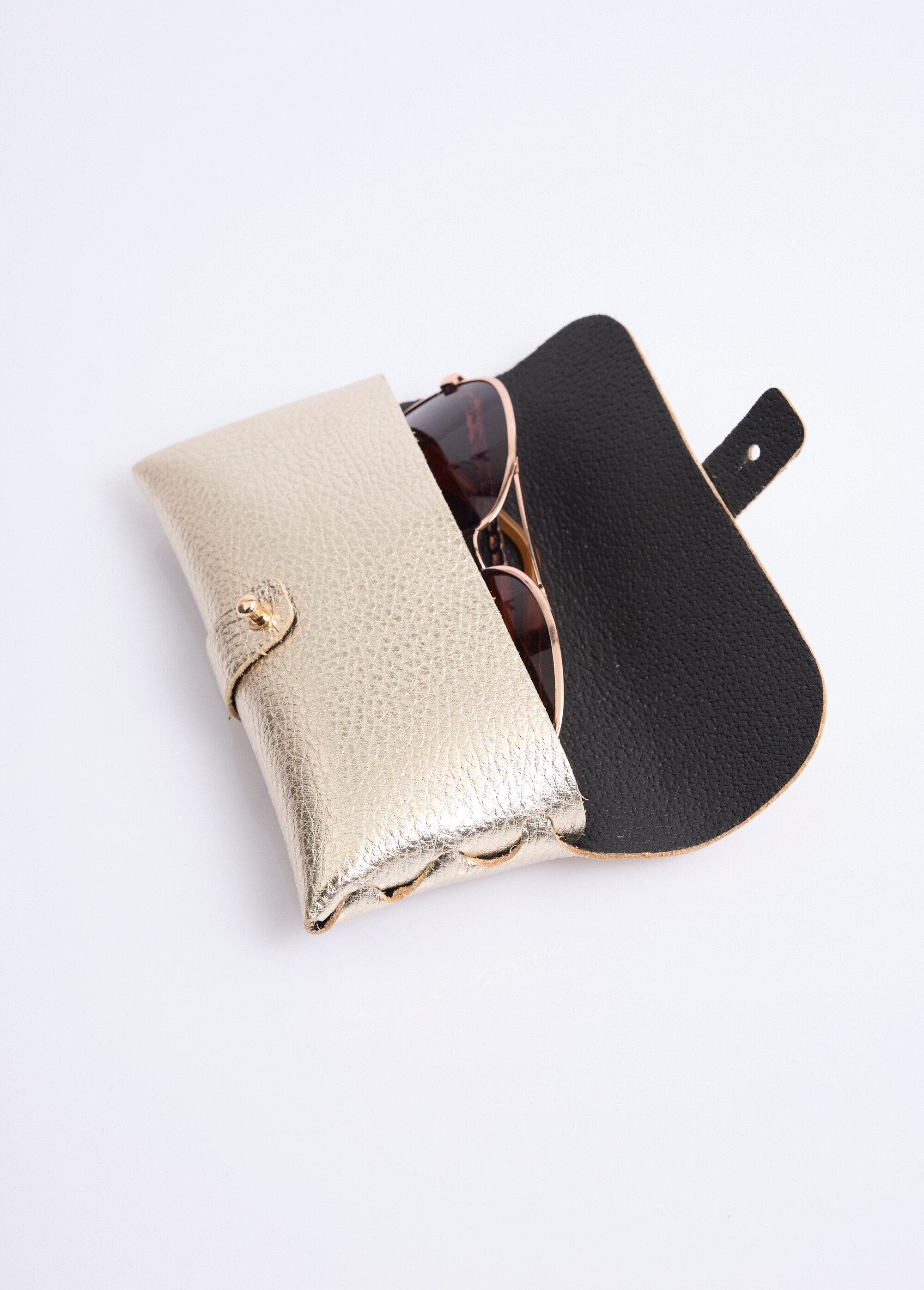 Etui à lunettes cuir grainé bords francs