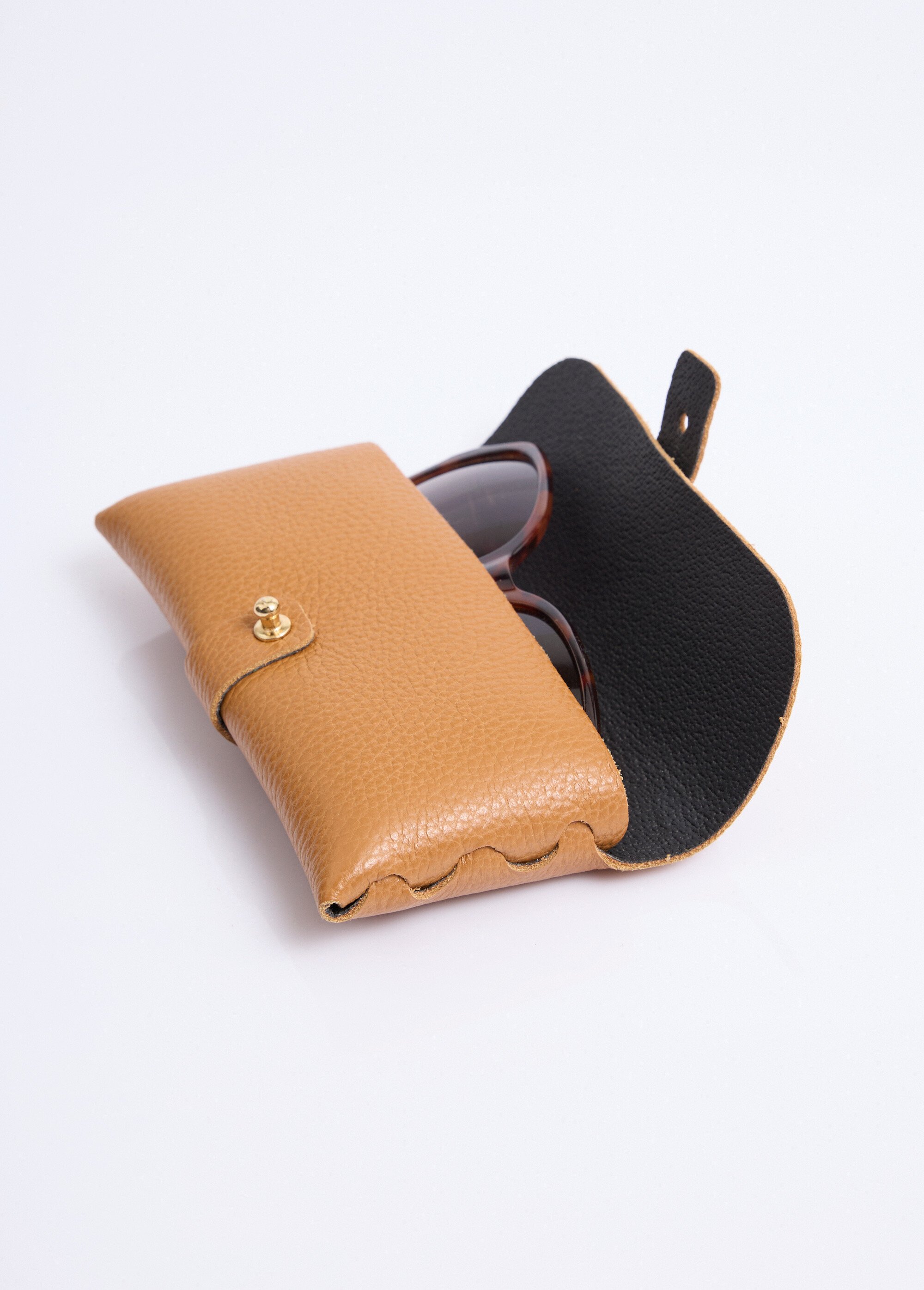 Etui à lunettes cuir grainé bords francs