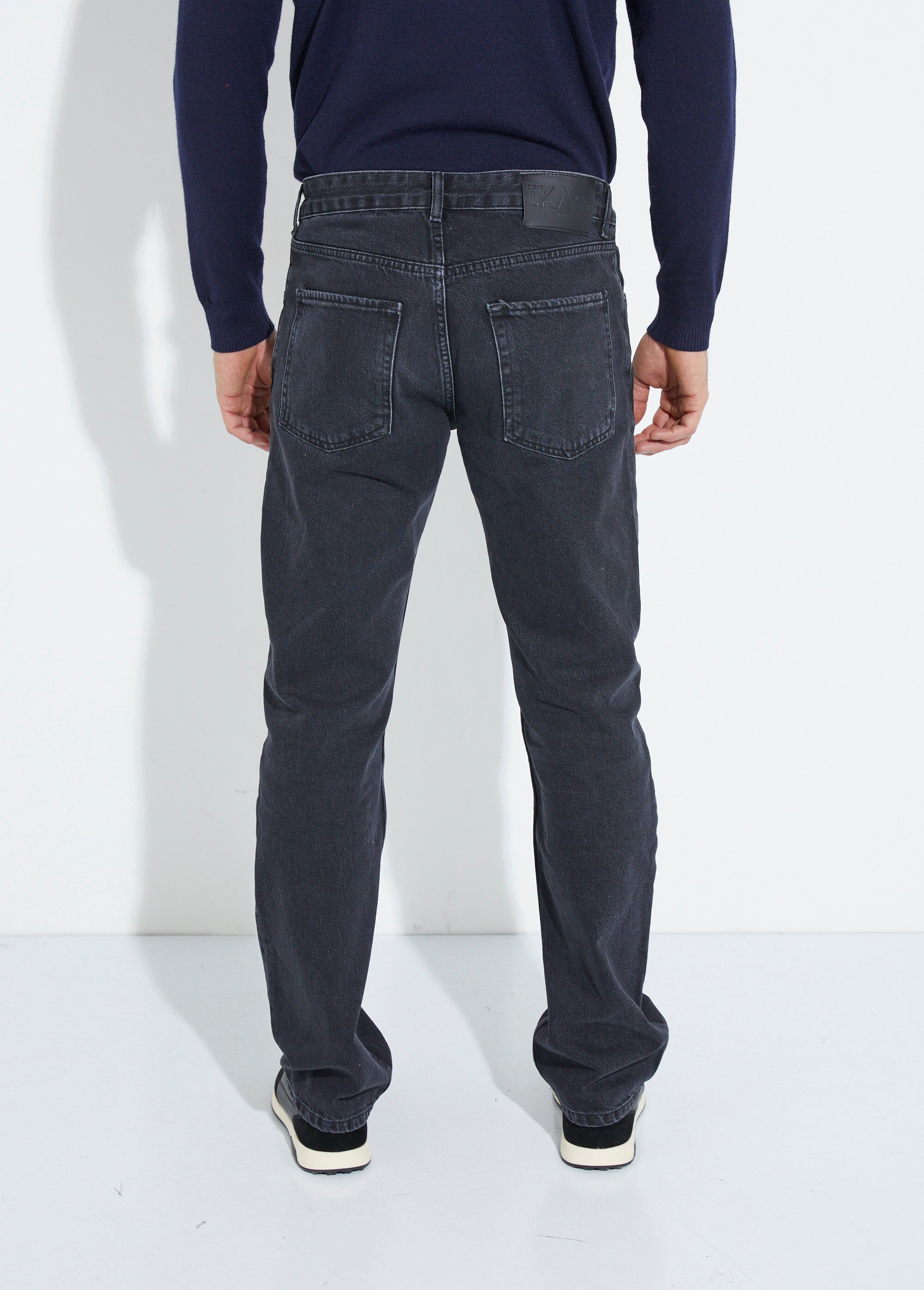 Jean denim 5 poches bas resserré, foncé 1G Homme Noir IKA4090 DO1