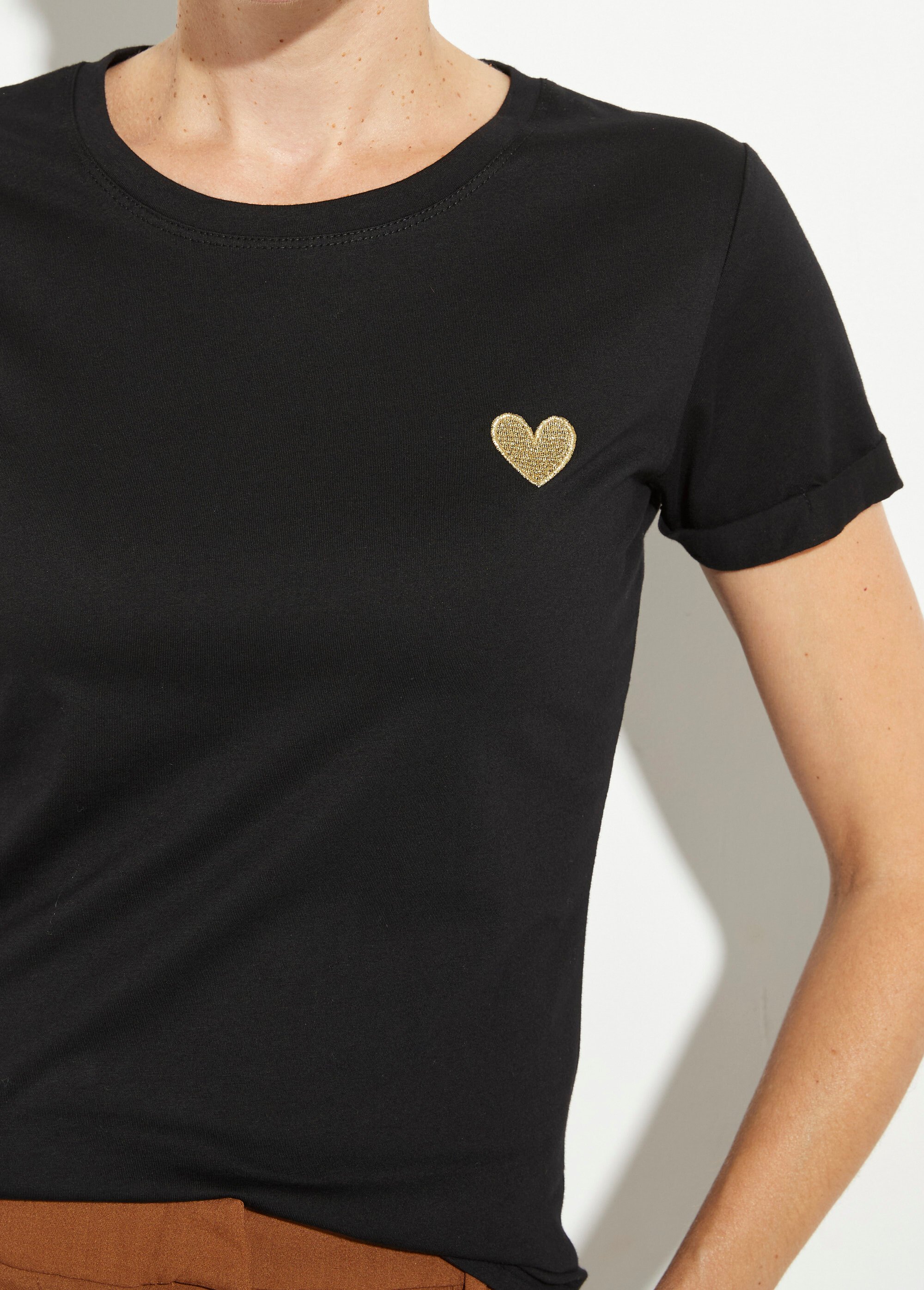 T-shirt col rond broderie coeur poitrine Femme Noir IA-TEEM502 DE1