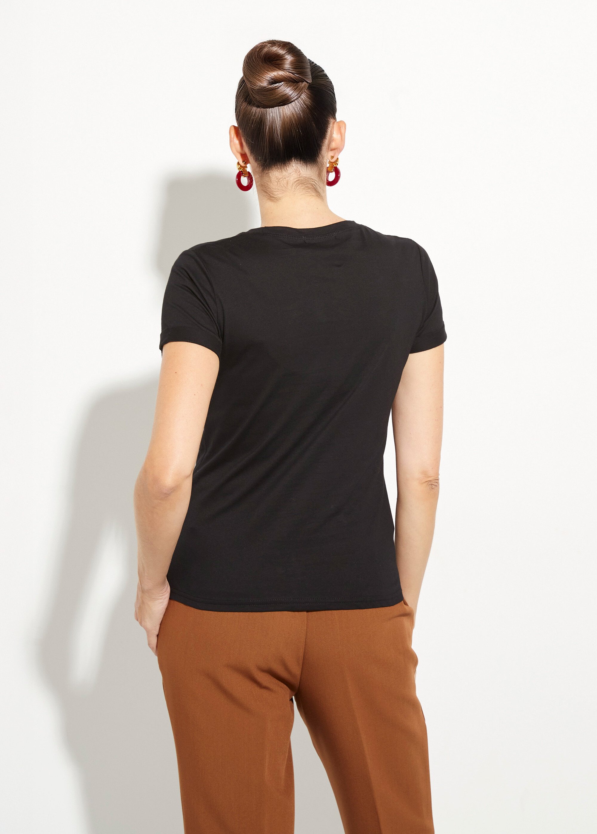T-shirt col rond broderie coeur poitrine Femme Noir IA-TEEM502 DO1
