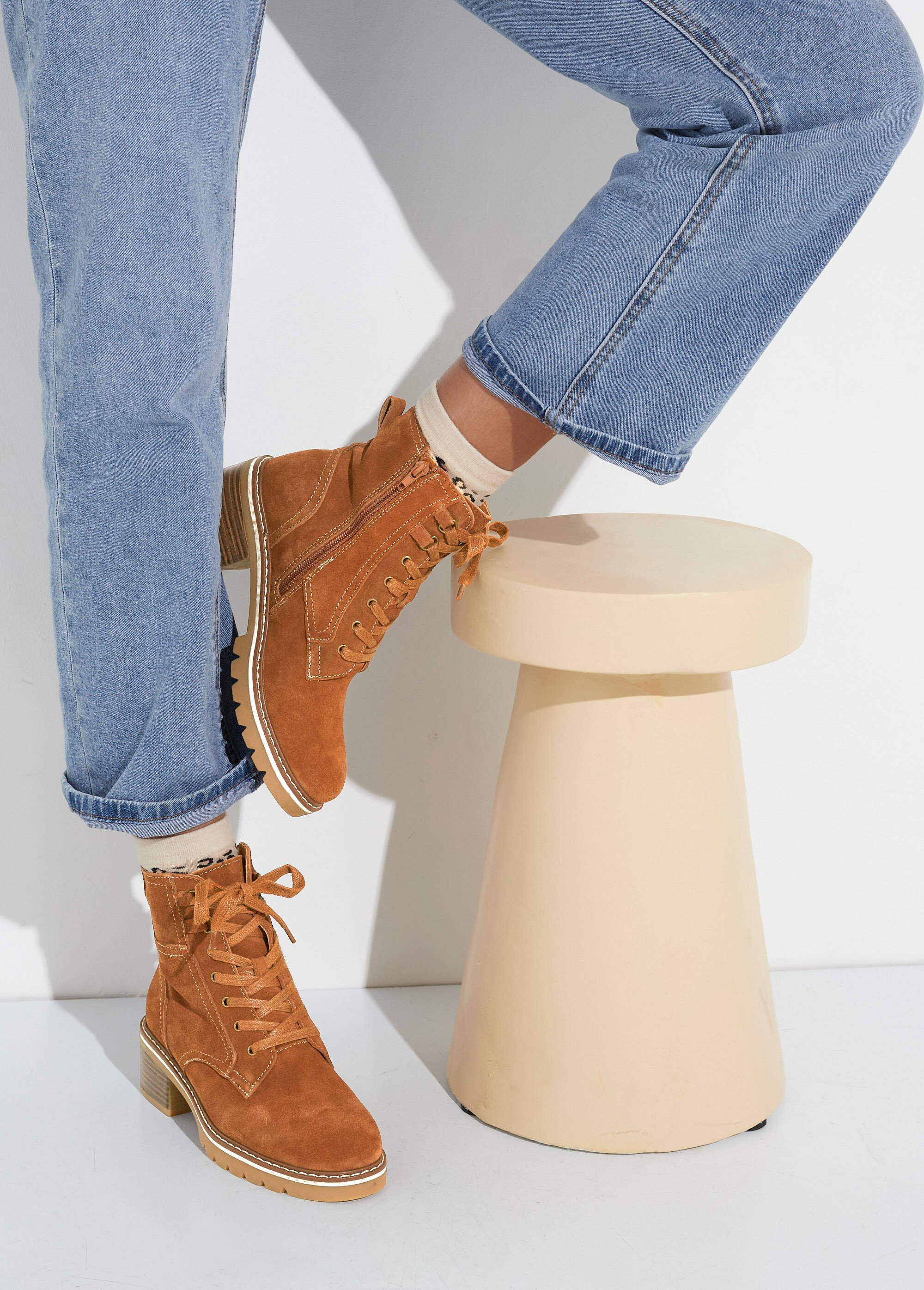 Bottines en cuir crantées, talon large Femme Beige JPAL-1302 SI1
