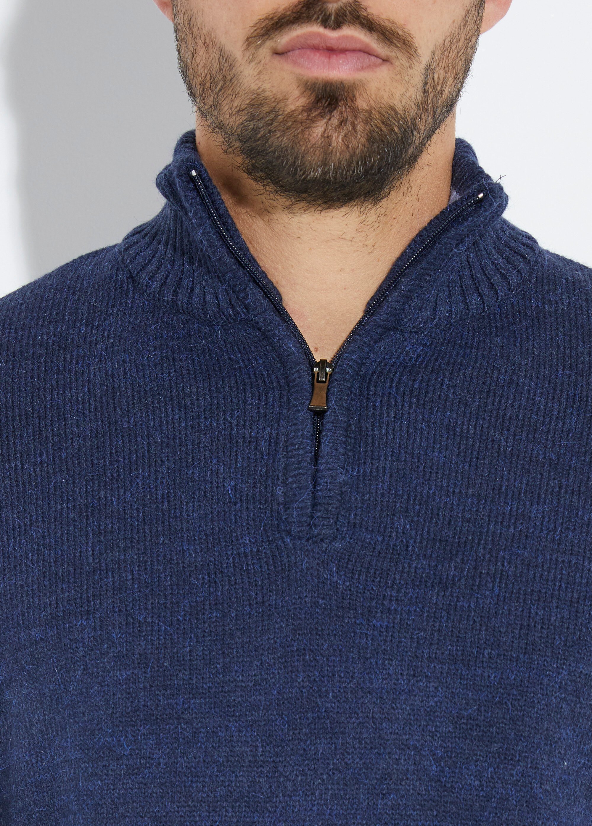 Pull col zippé chaud, laine majoritaire