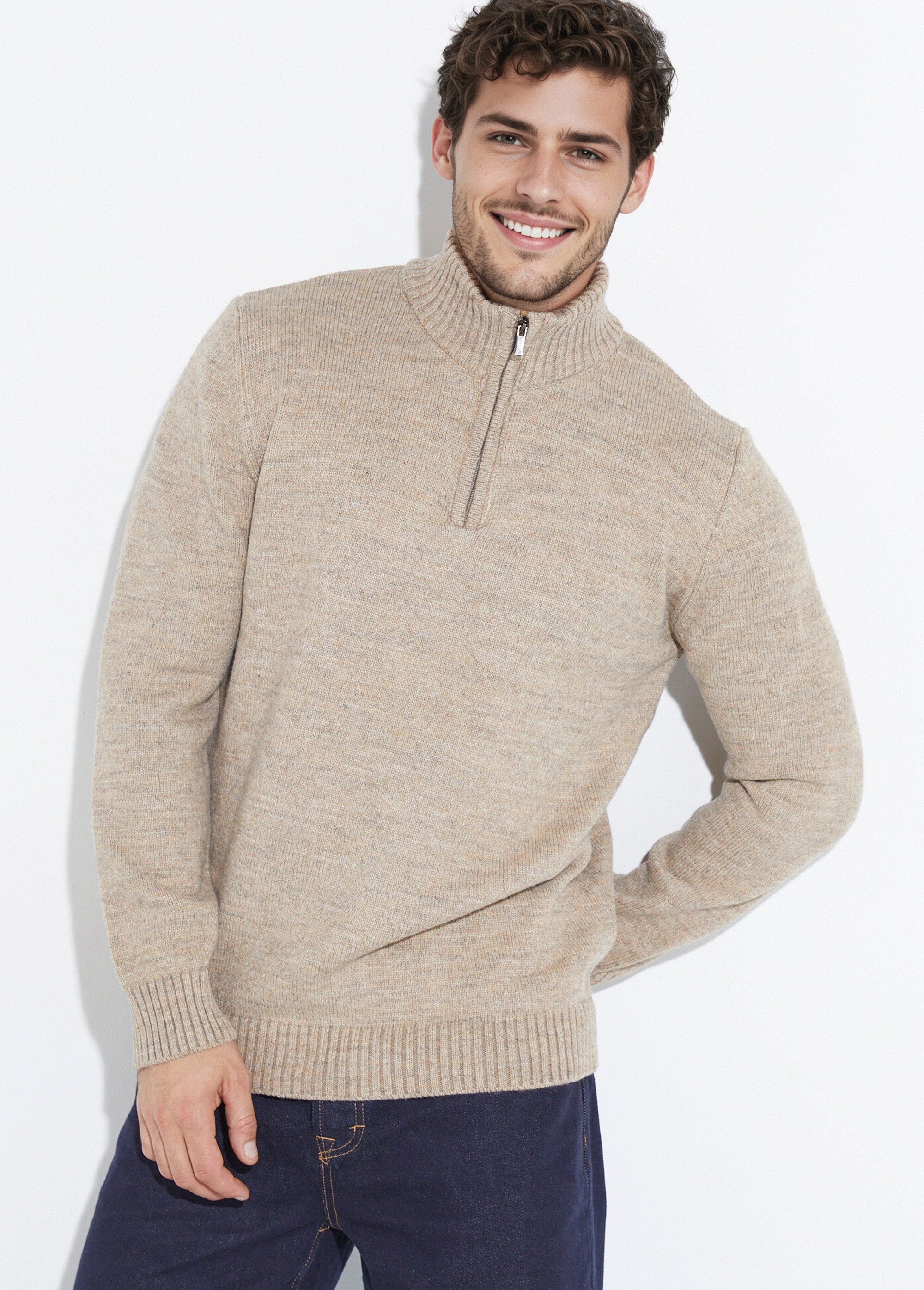 Pull col zippé chaud, laine majoritaire