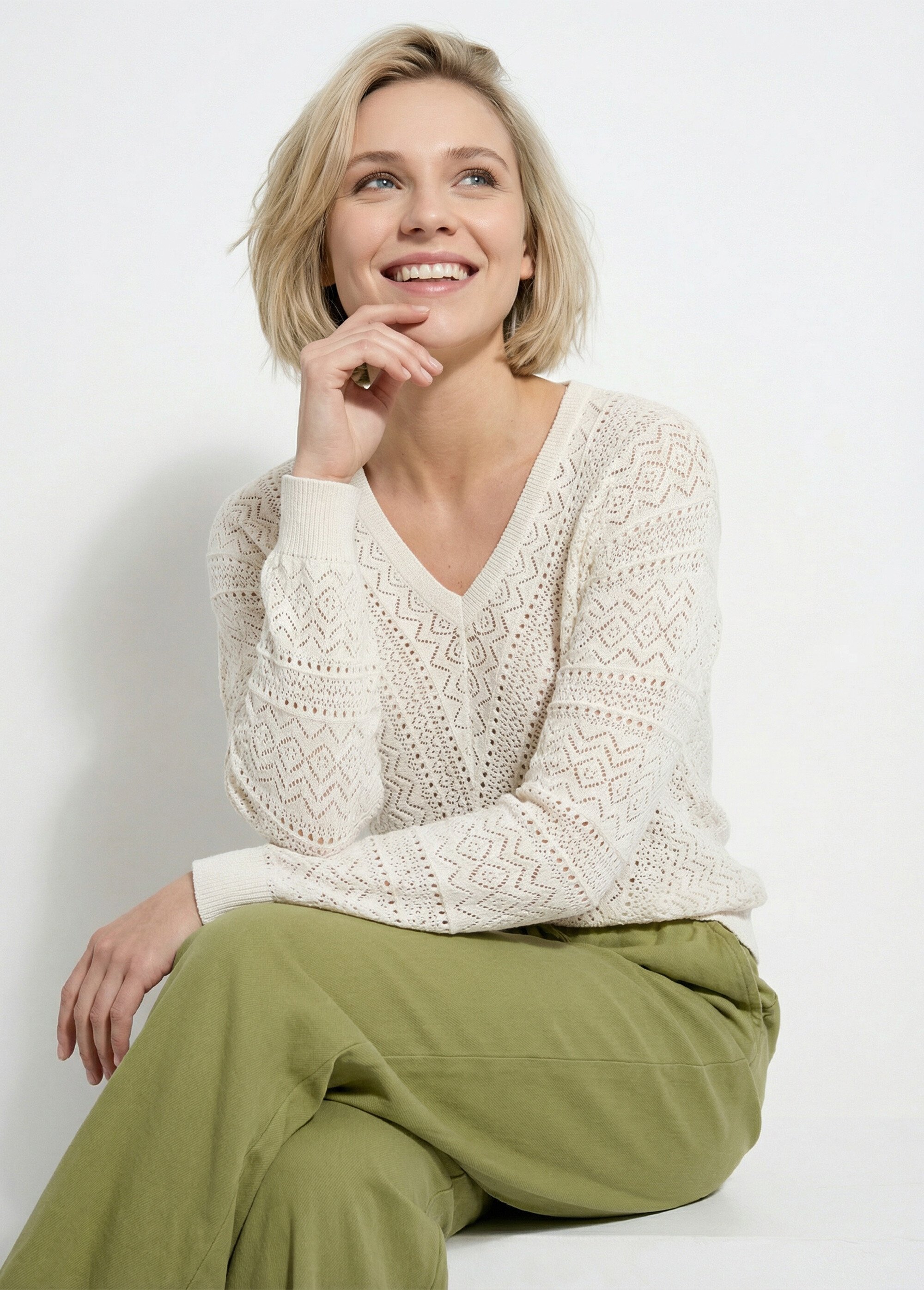 Pull doux col V maille ajourée avec fibres recyclées Femme Beige MERISE MV1