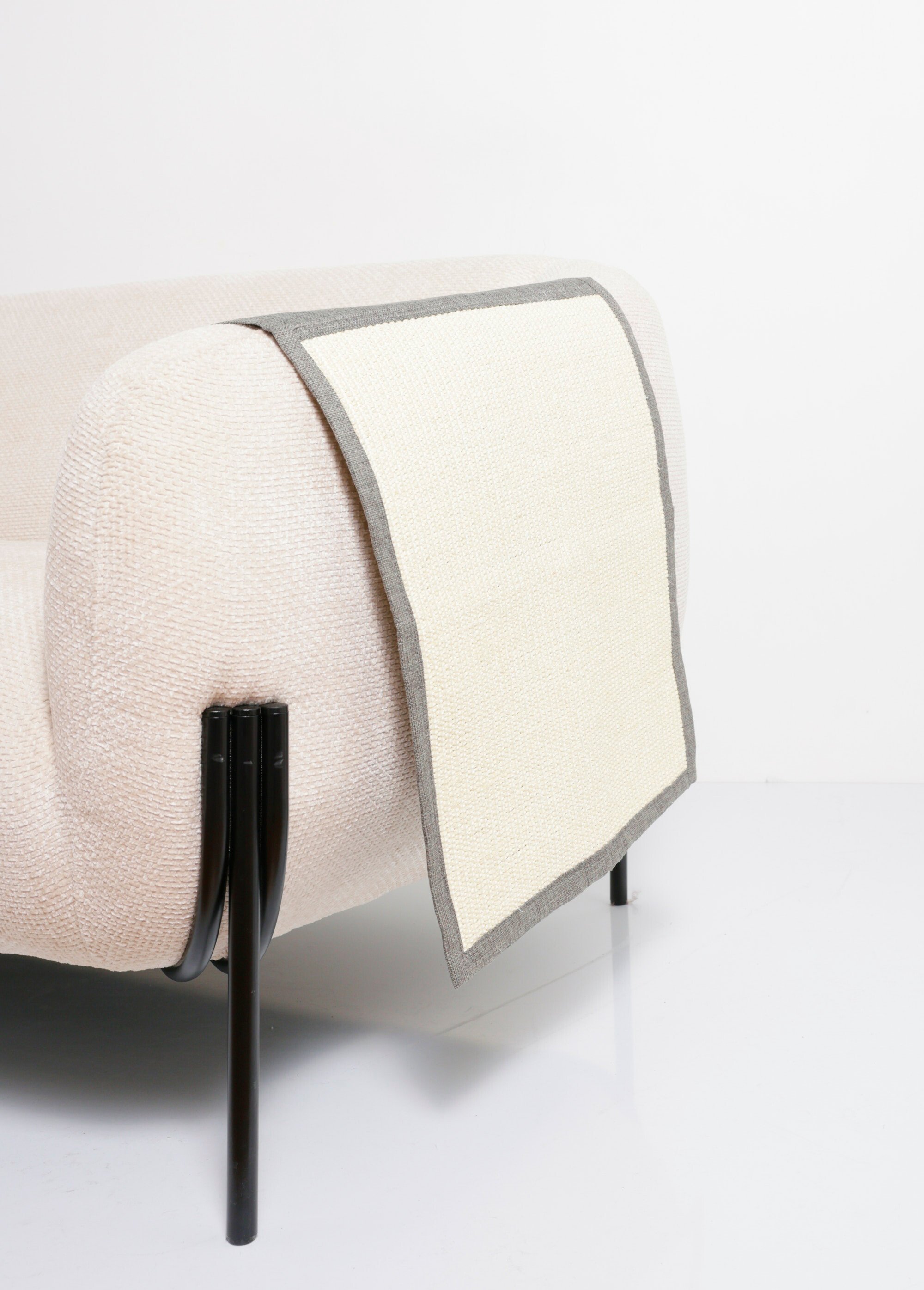 Tapis griffoir nomade pour canapé GRIS KP-491004320 DE2