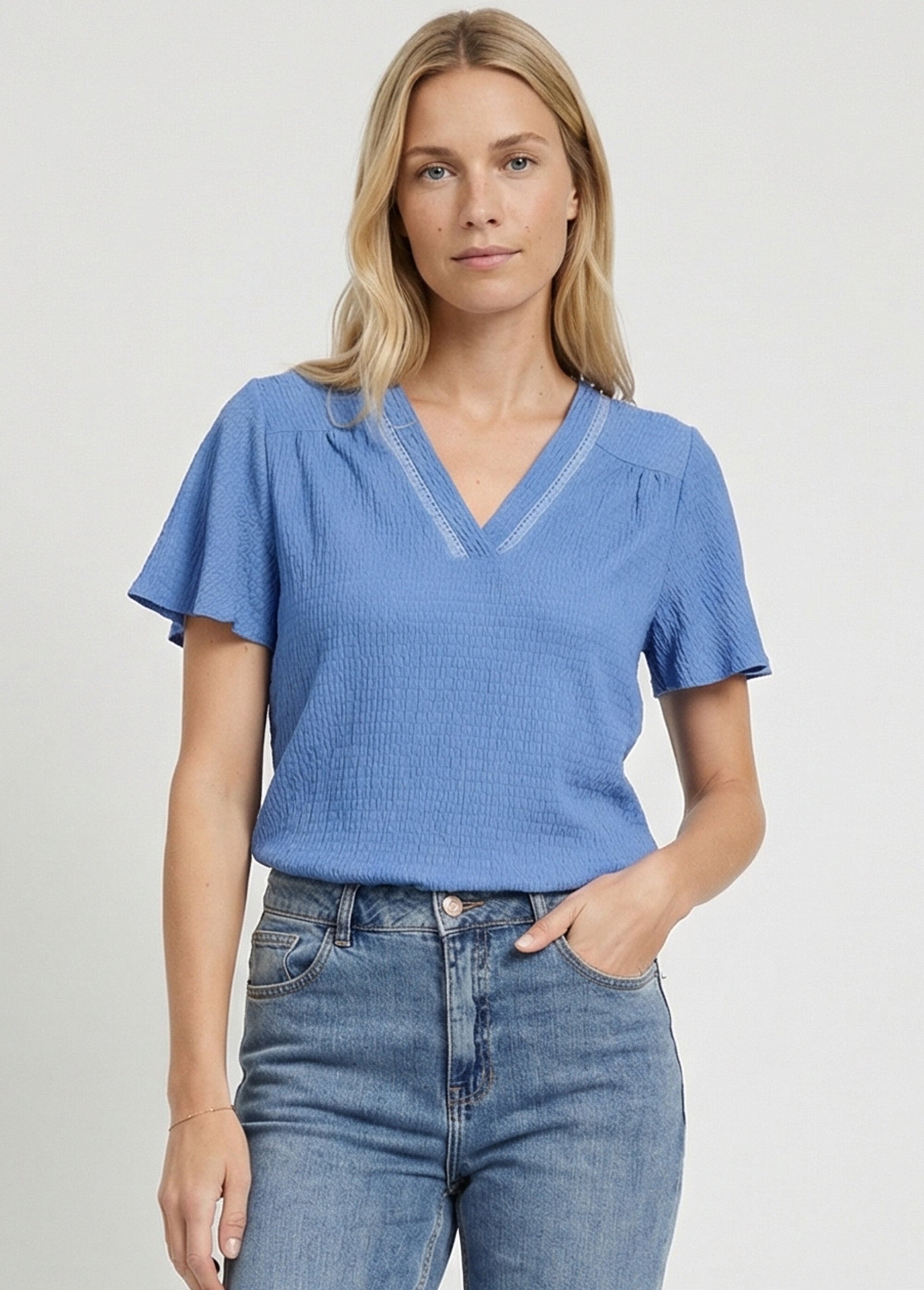 Tunique texturée, encolure V avec galon