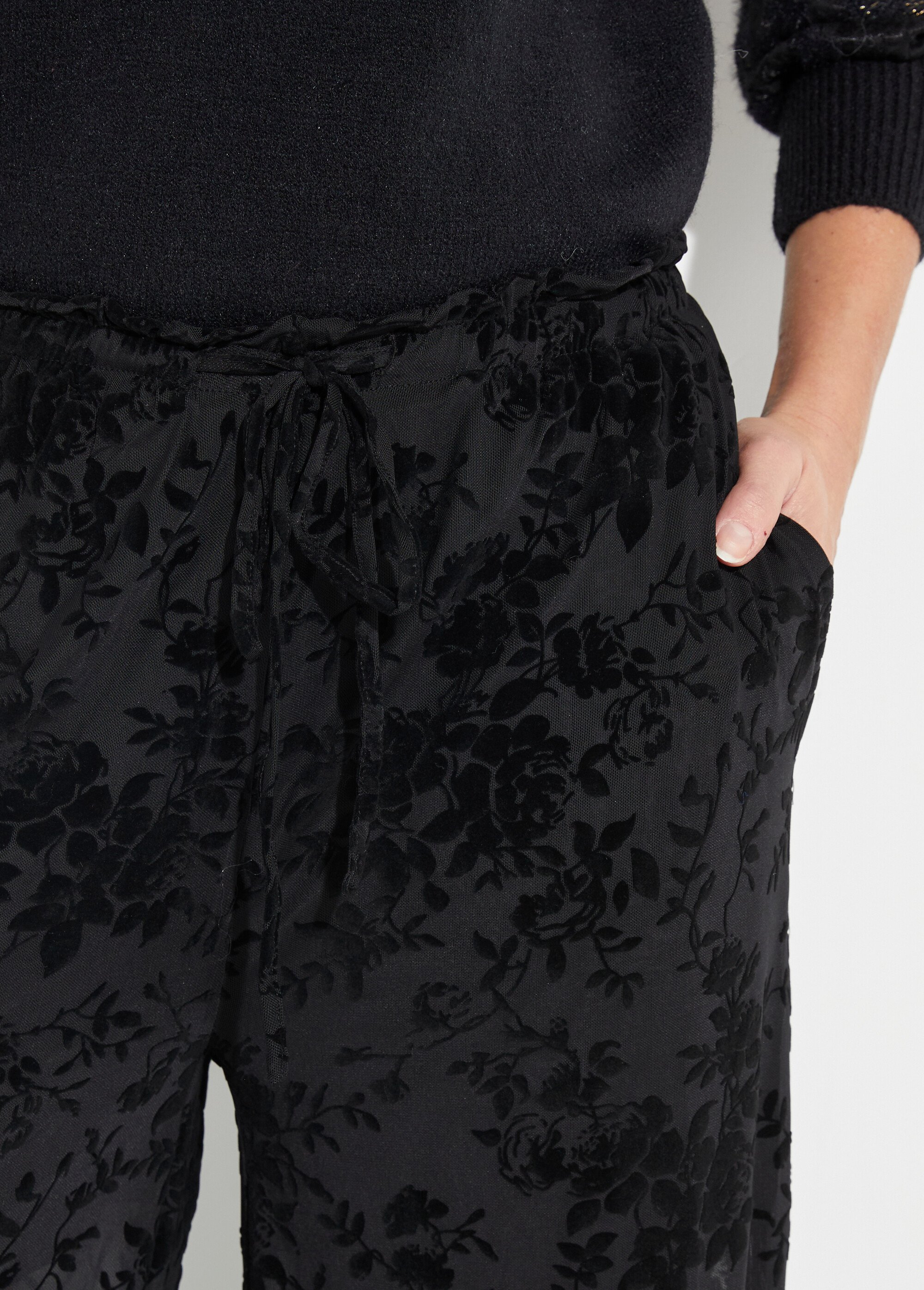 Pantalon dentelle avec fleurs velours Femme Noir JS-TR1702 DE1
