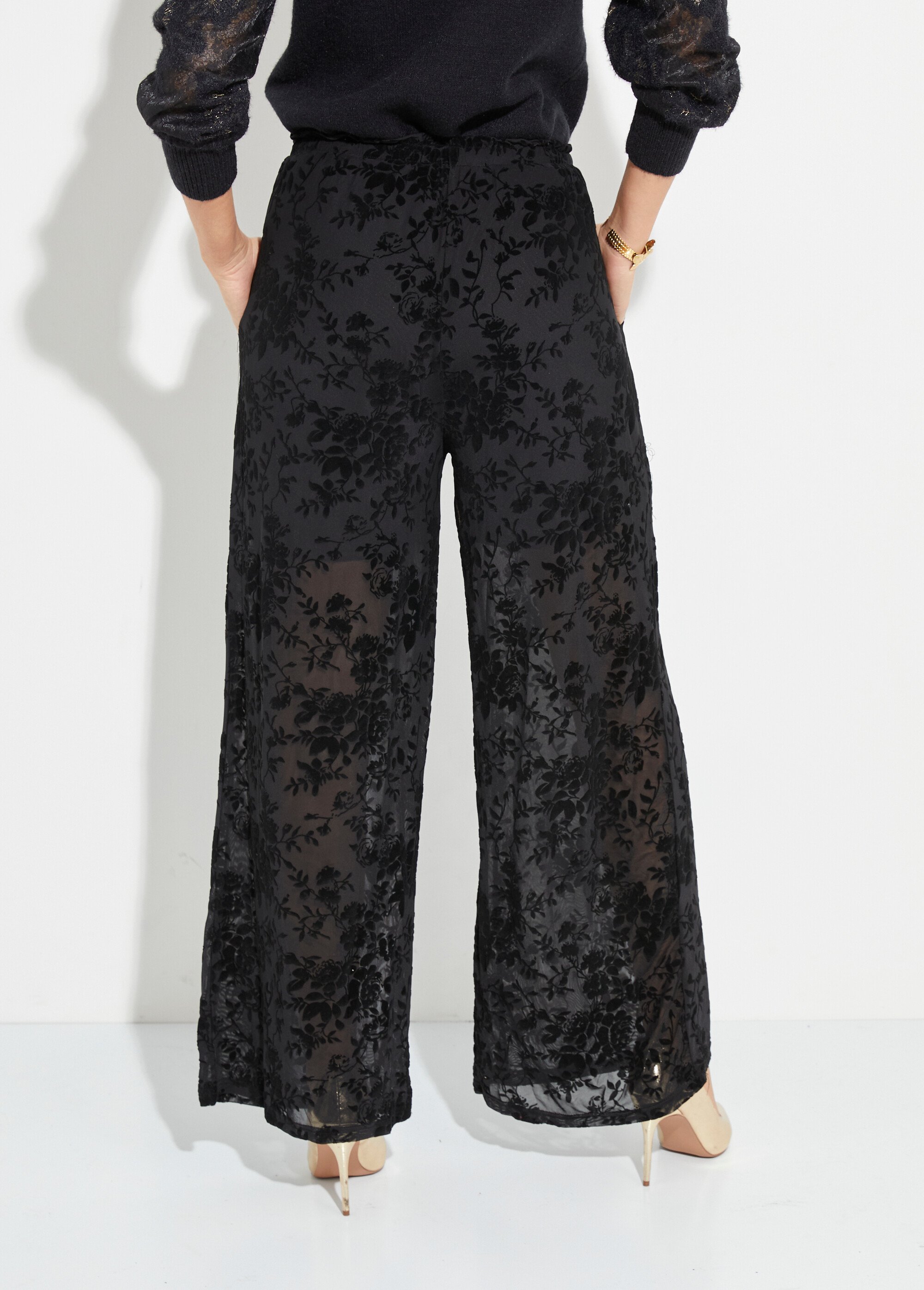 Pantalon dentelle avec fleurs velours