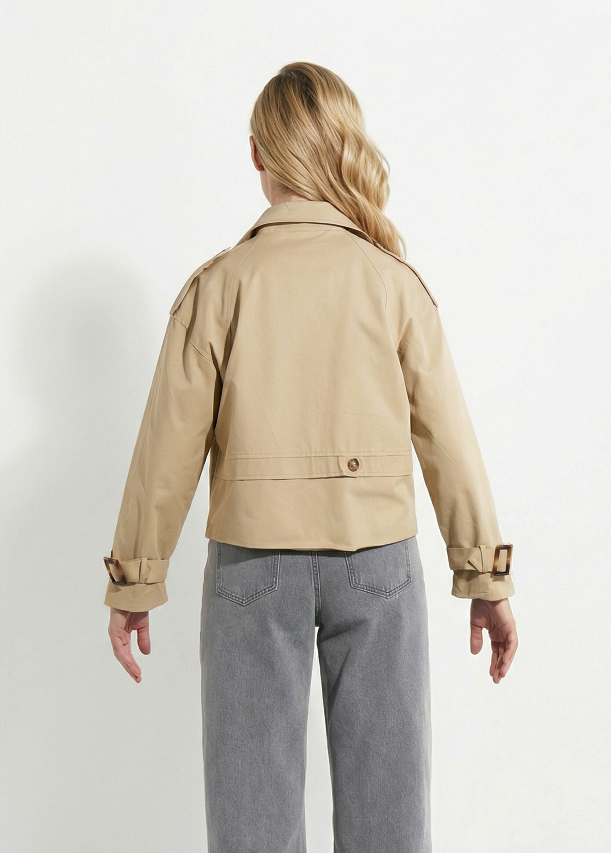 Veste type trench, détails façon corne