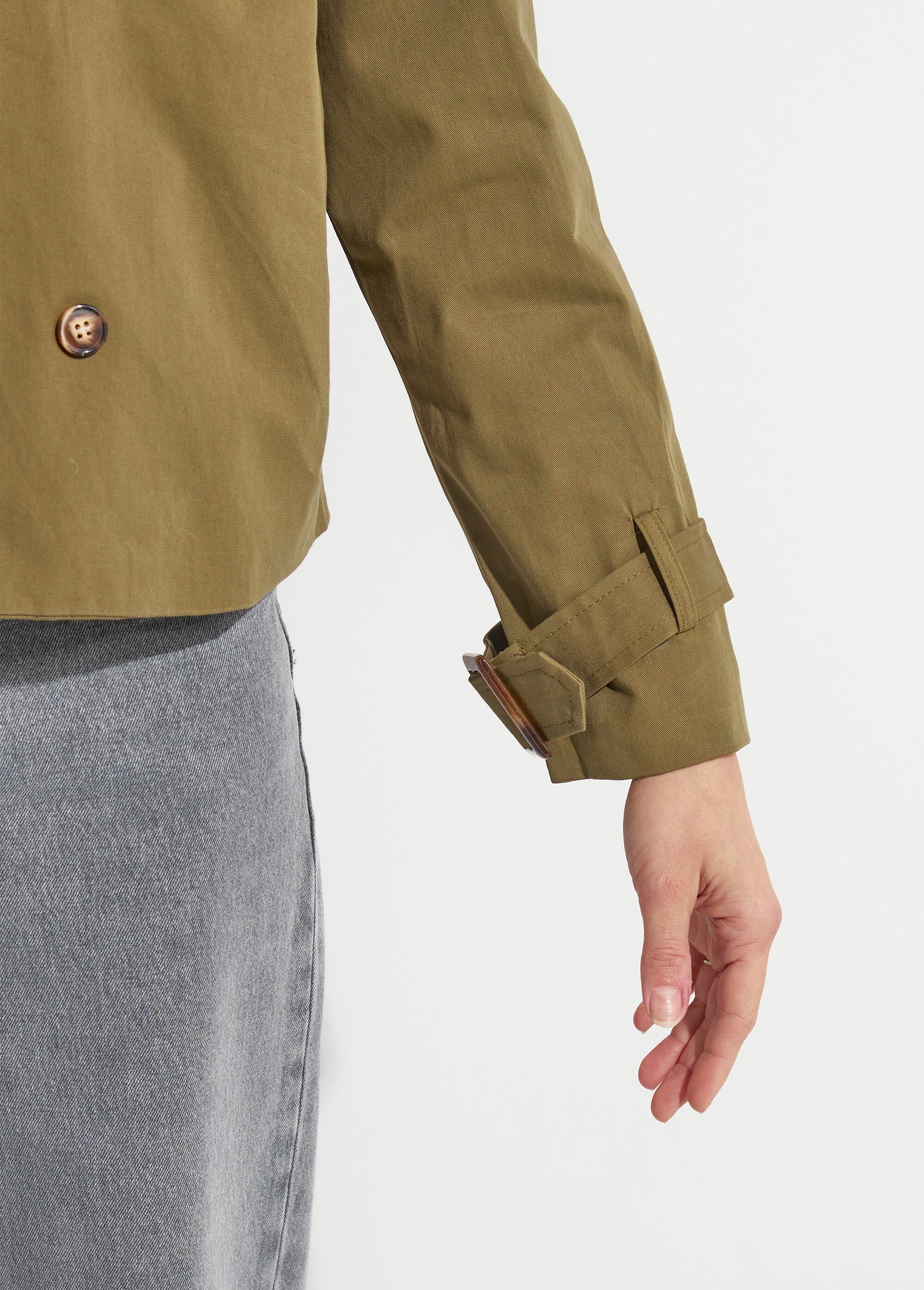 Veste type trench, détails façon corne