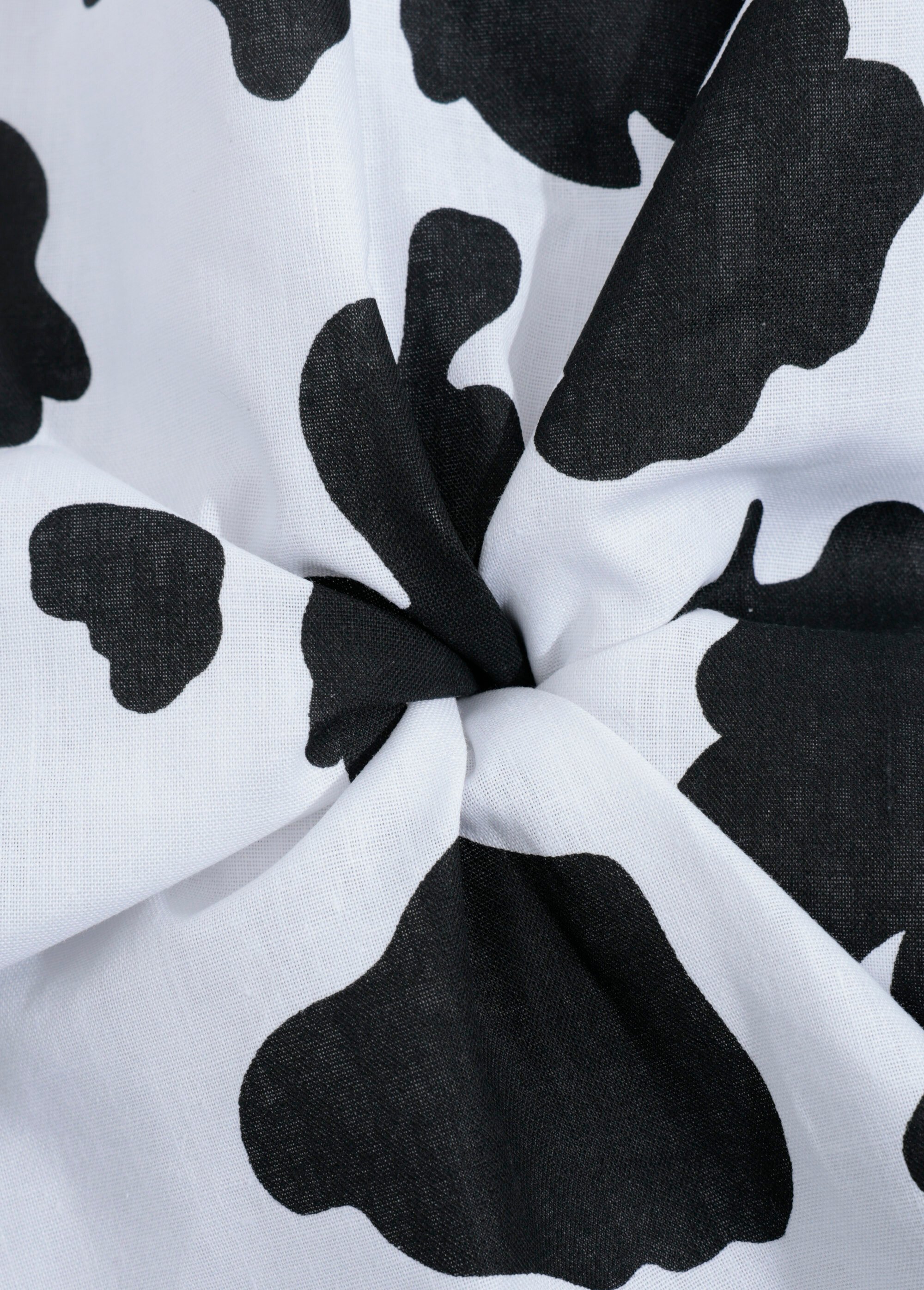 Coupon tissu noir et blanc, thème vache