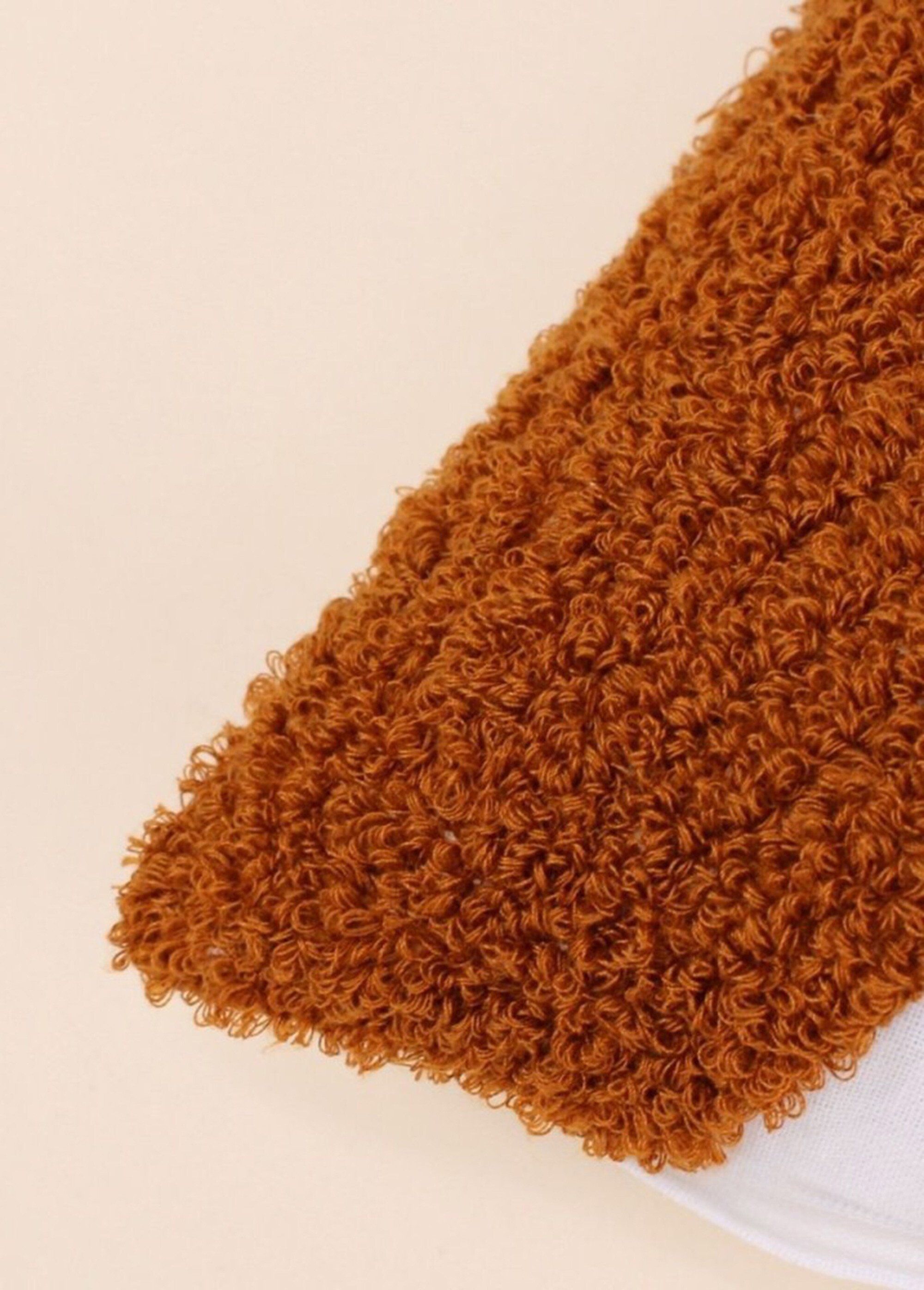 Coussin aspect bouclette, motif fantaisie Marron NOR-25611 DE3