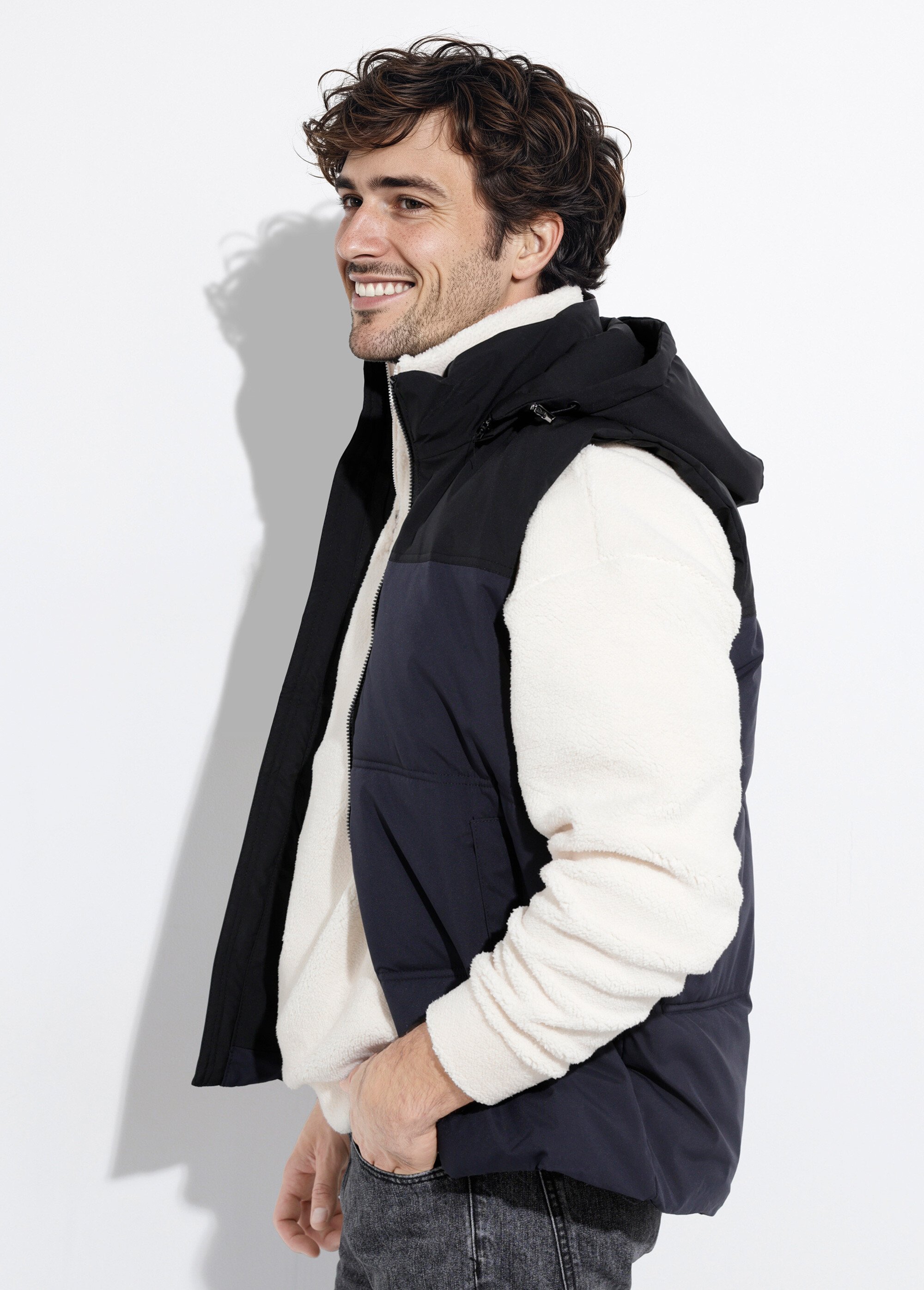 Doucoune matelassée sans manches à capuche