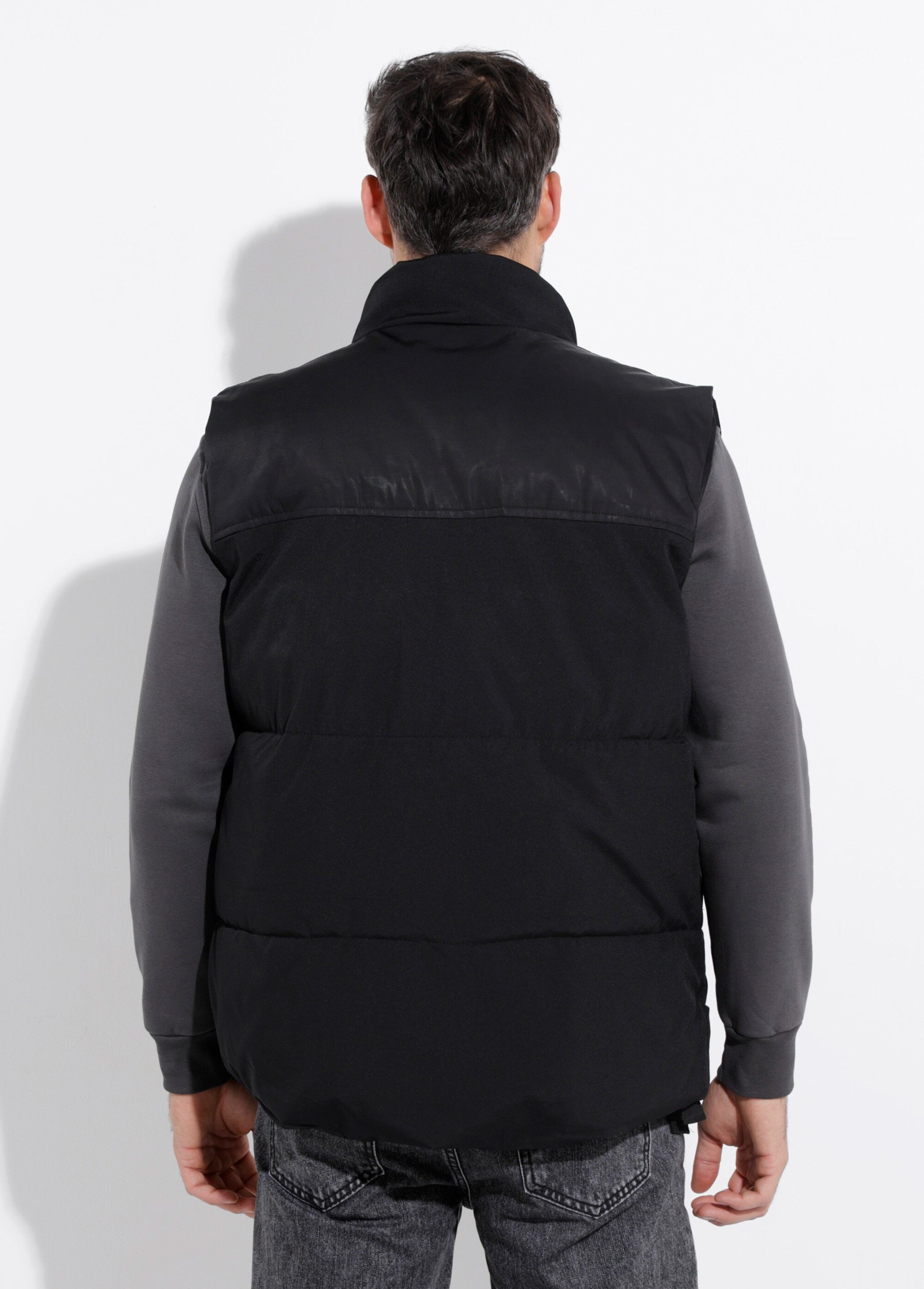 Doudoune zippée sans manches col montant Homme Noir DYL8305 DO1